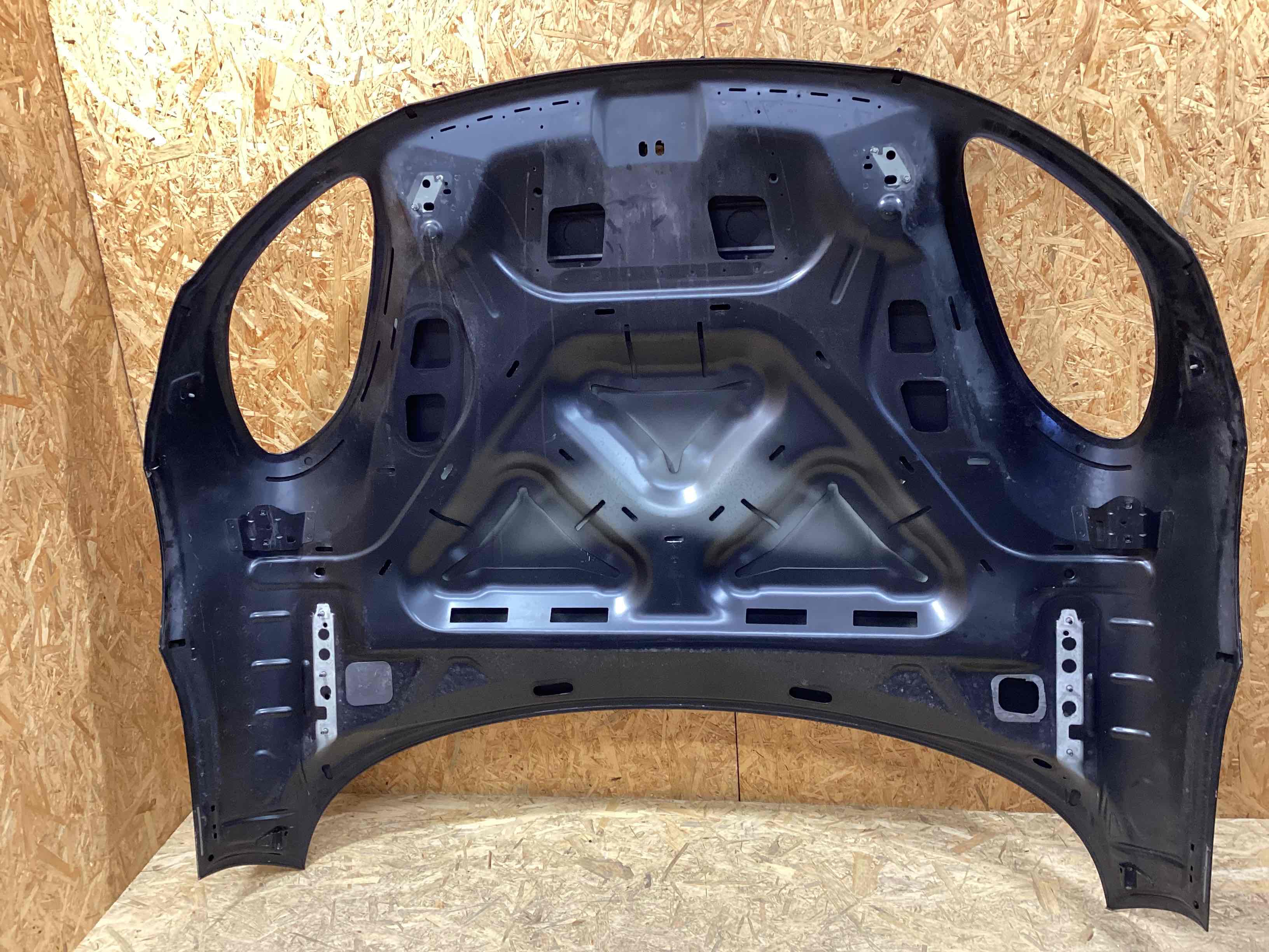 Капот Porsche Macan 240226-101