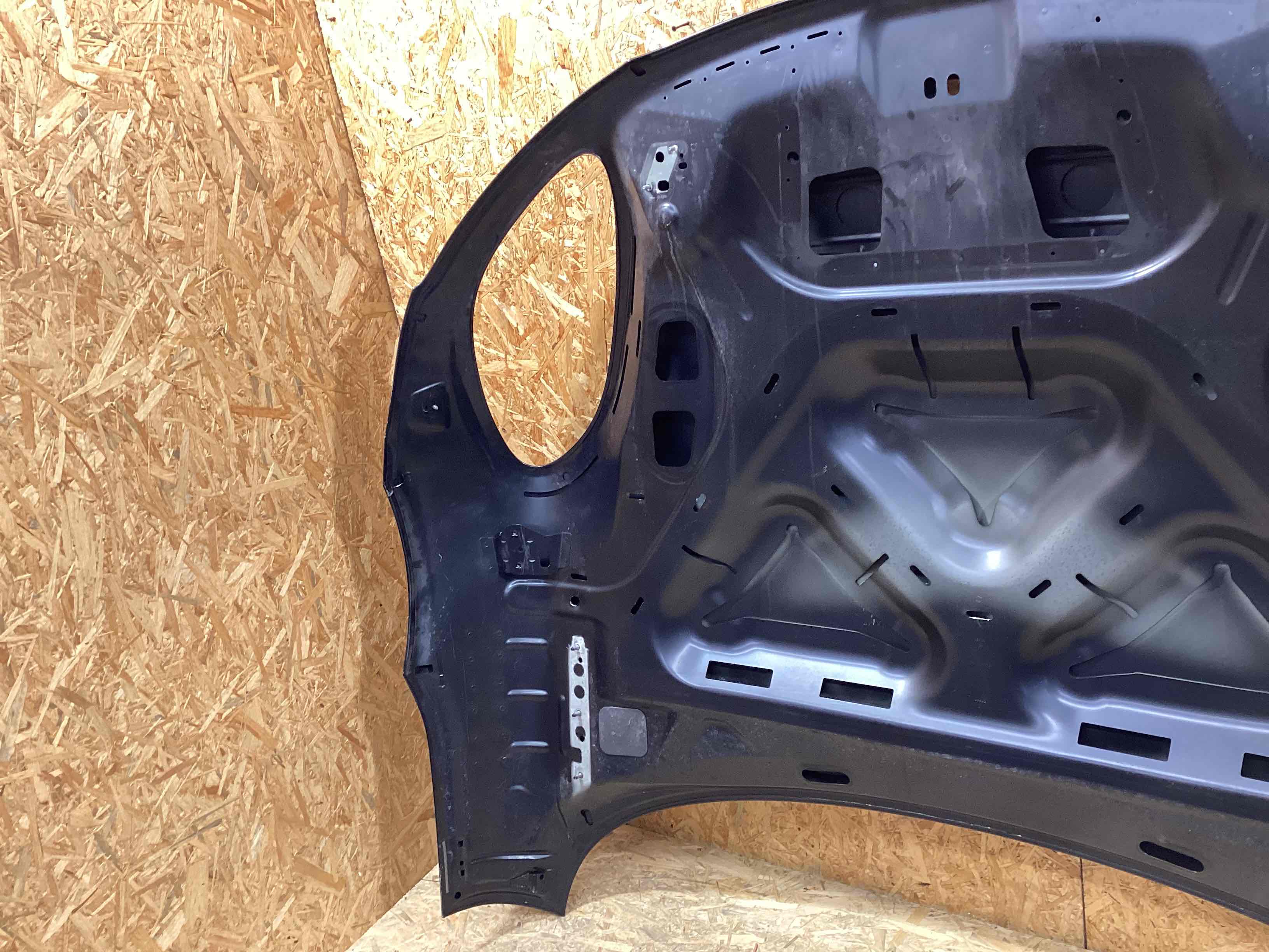 Капот Porsche Macan 240226-101