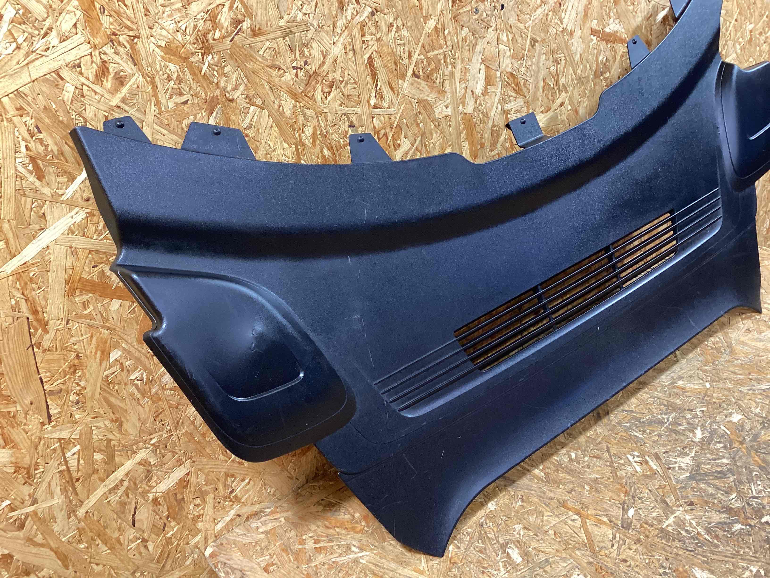 Пластик моторного отсека Porsche 911 240226-102