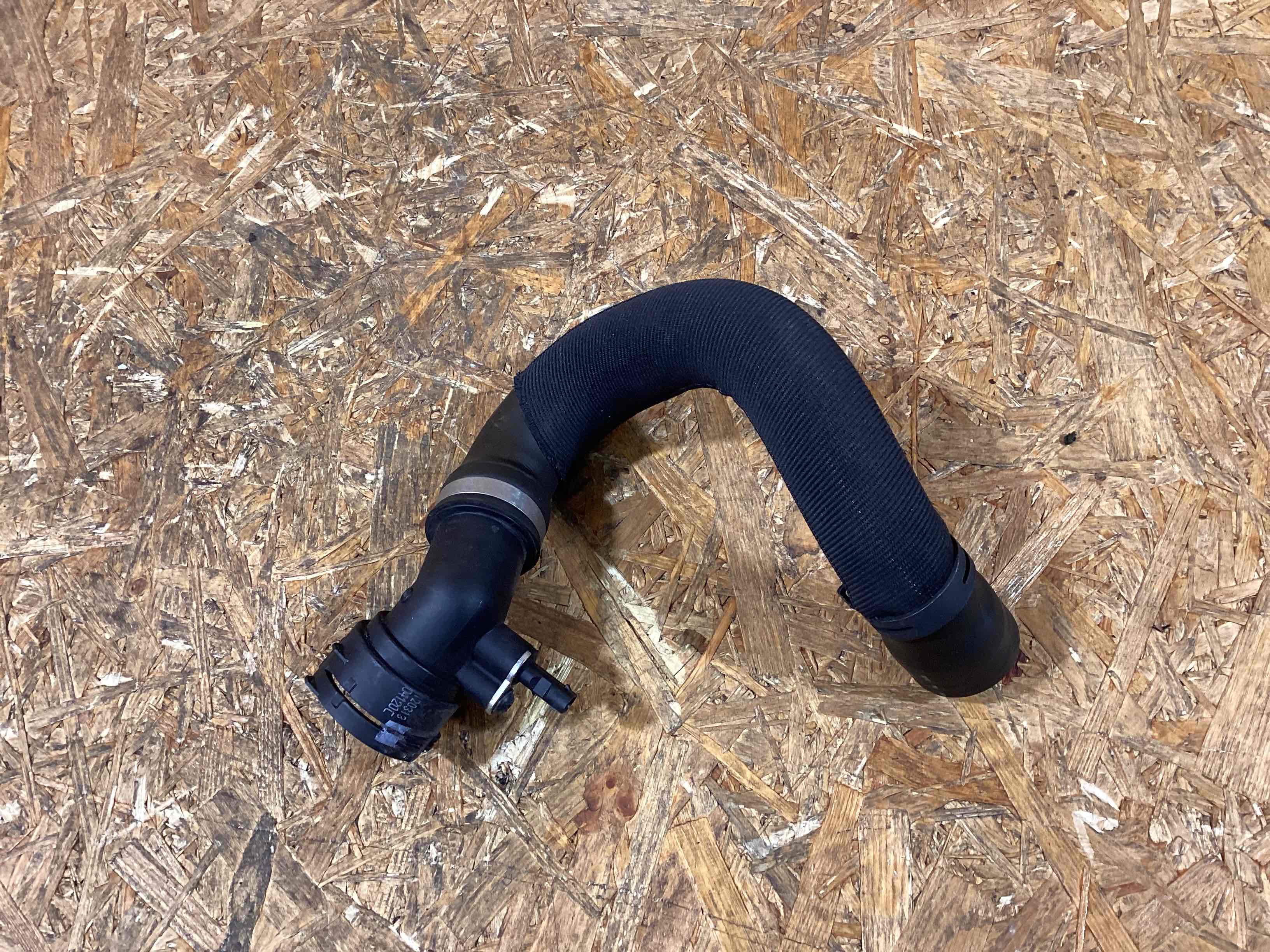 Патрубок Porsche Macan 240226-104