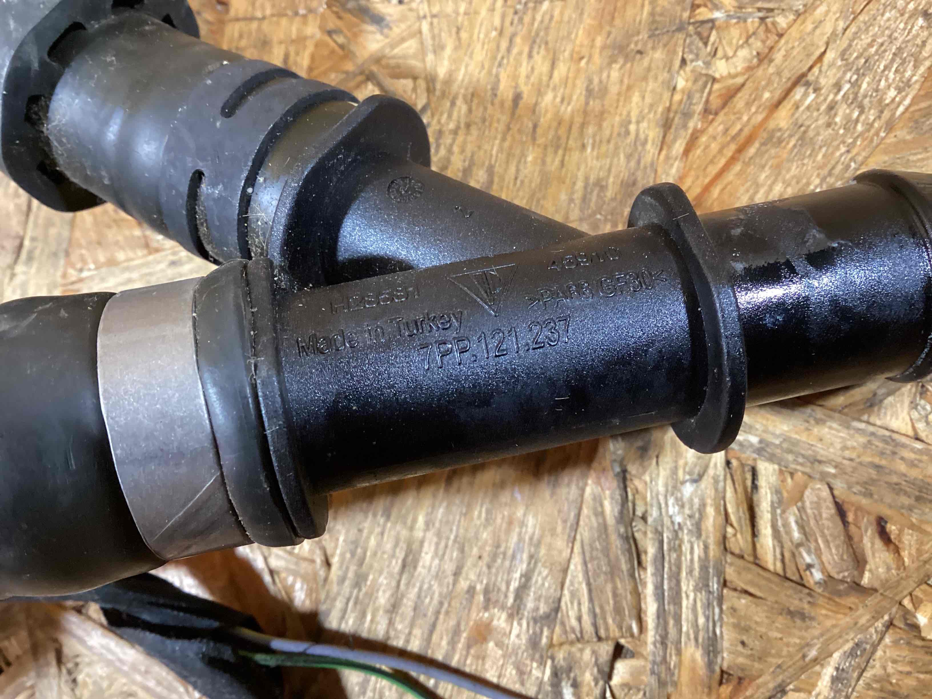 Клапан электромагнитный Porsche Macan 240226-105