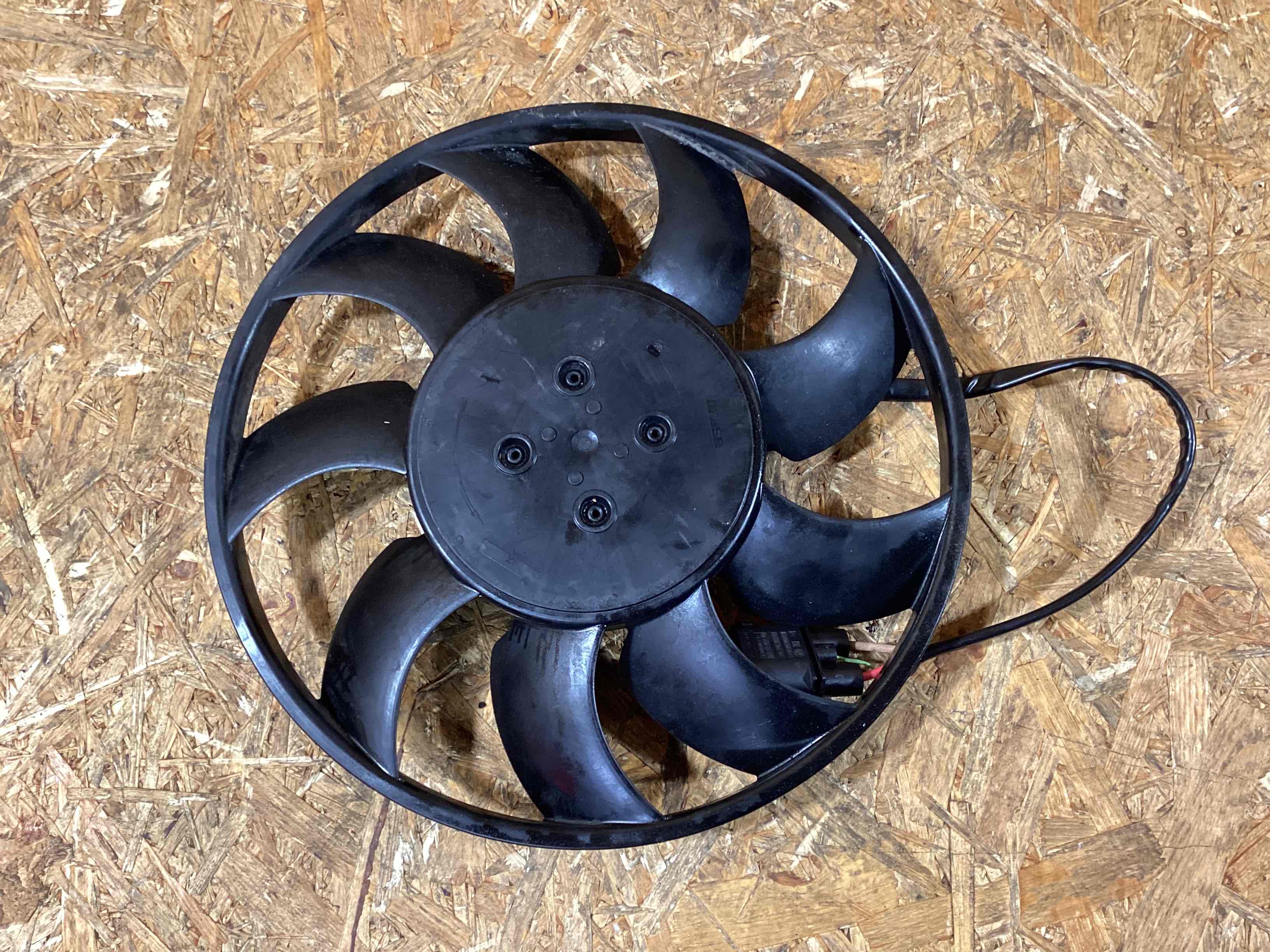 Вентилятор радиатора, вентиляторы Audi RS6 240226-106