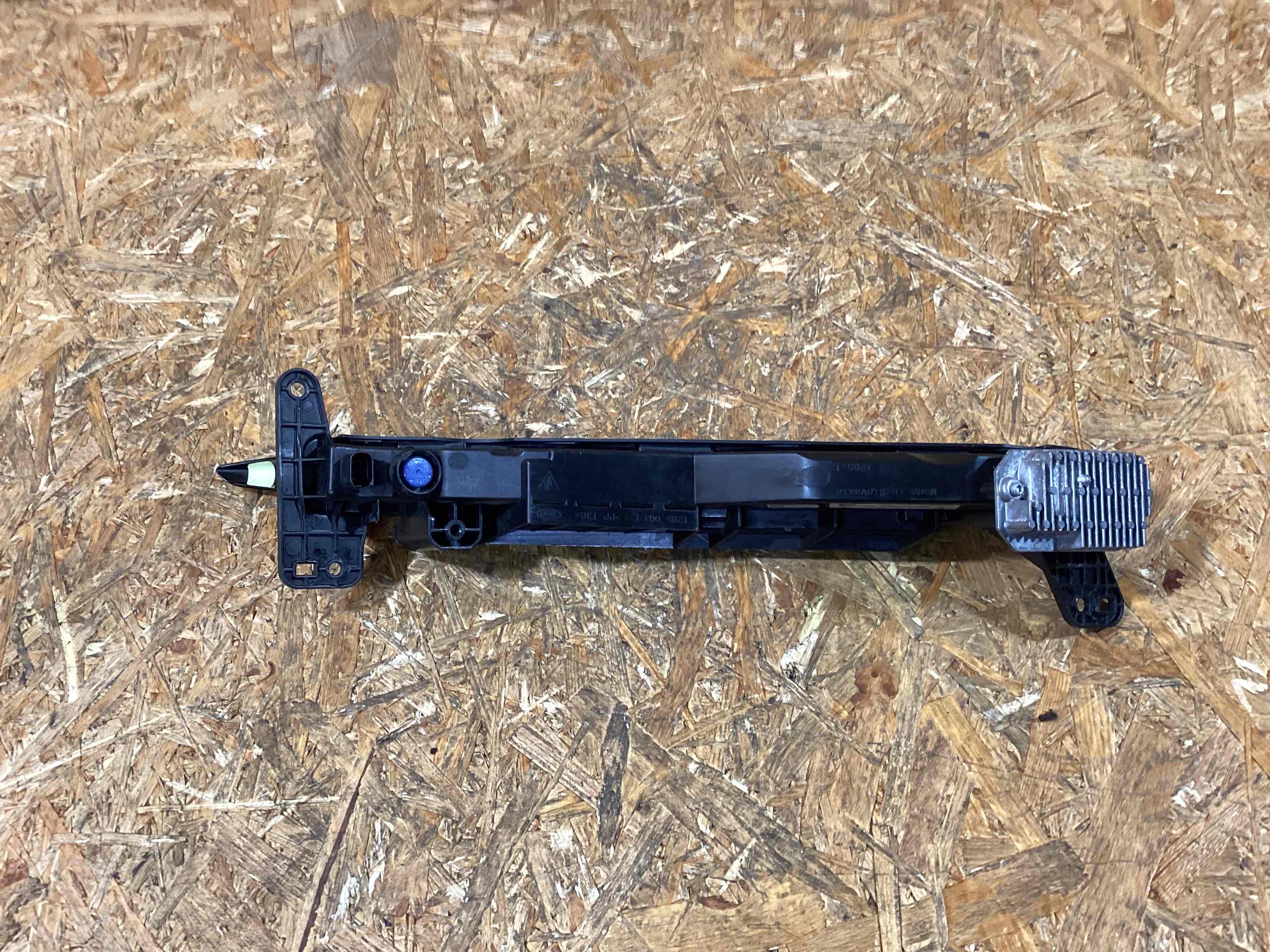 Фара противотуманная Porsche Cayenne 240226-109