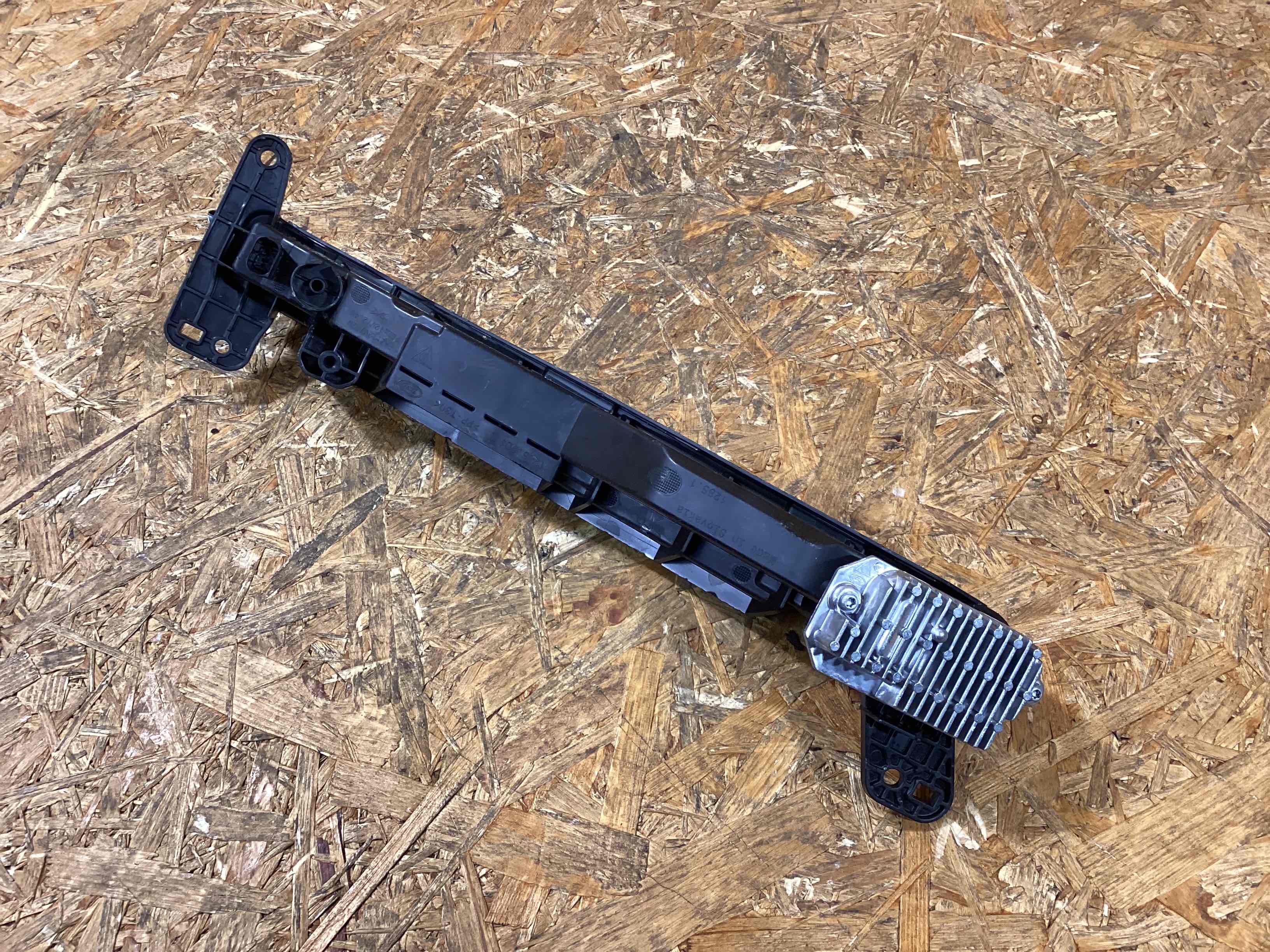 Фара противотуманная Porsche Cayenne 240226-110