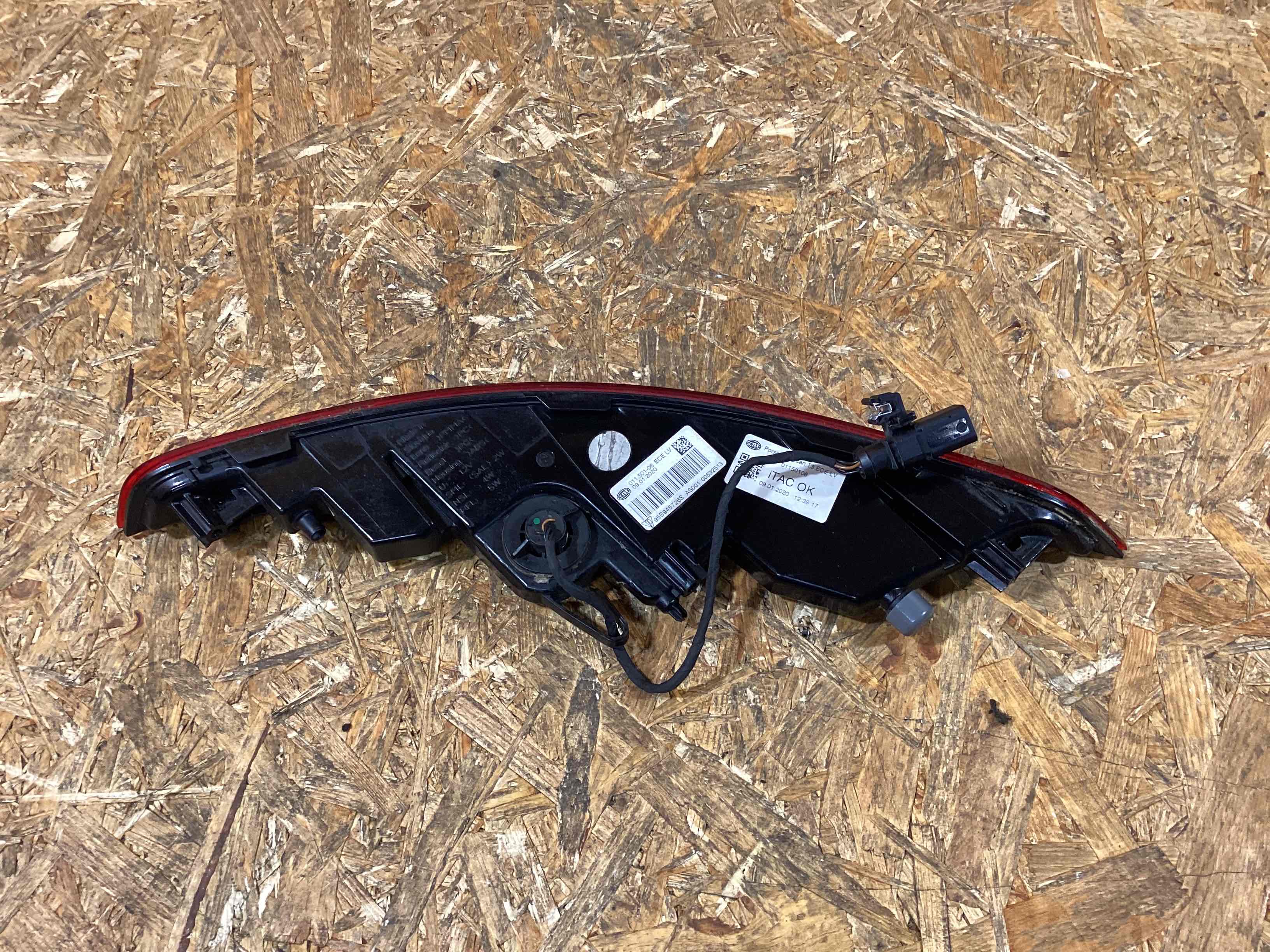 Фара противотуманная Porsche Macan 240226-111