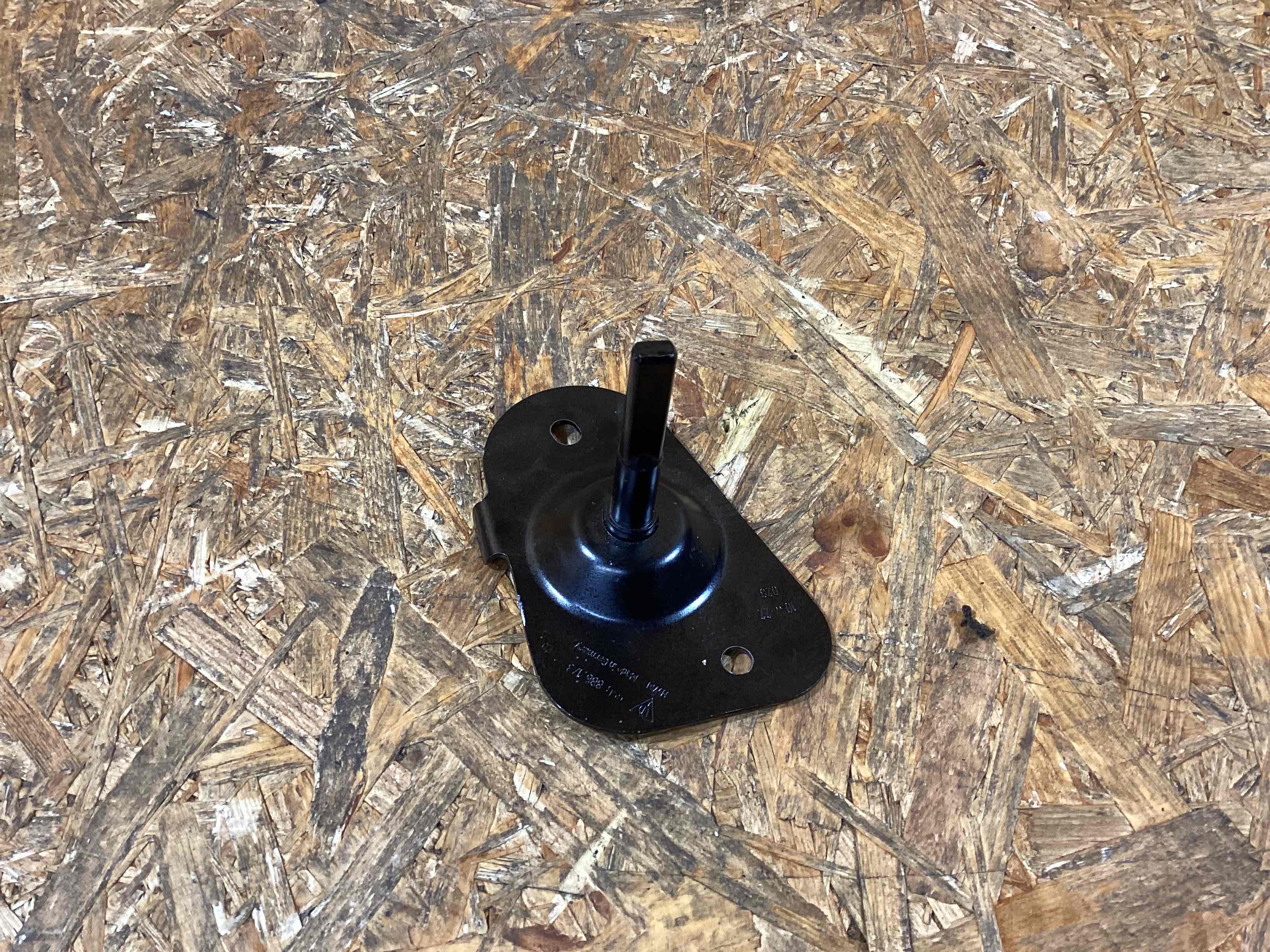 Крепление, кронштейн Porsche Macan 240226-113