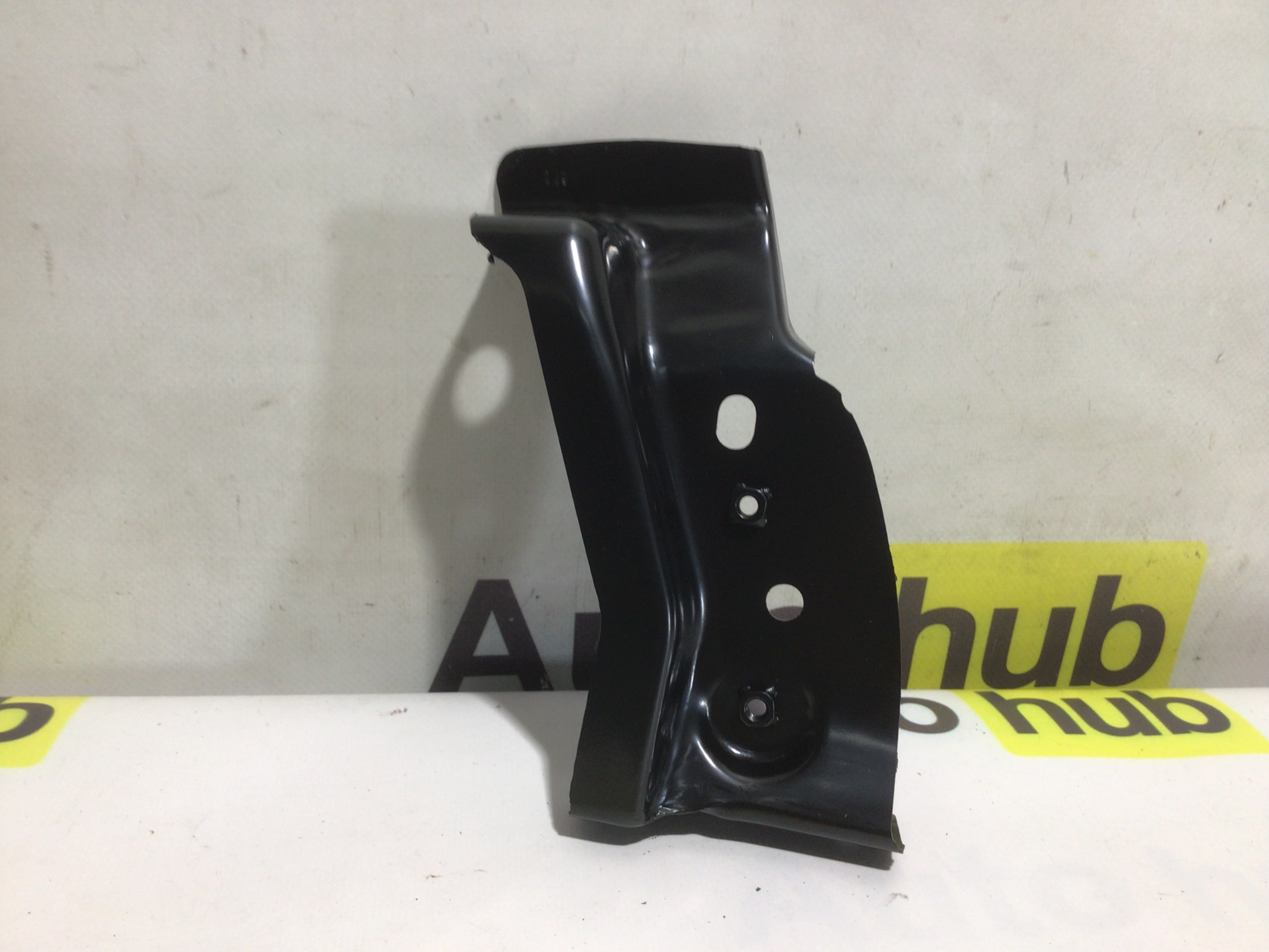 Крепление, кронштейн Porsche Macan 240326-016