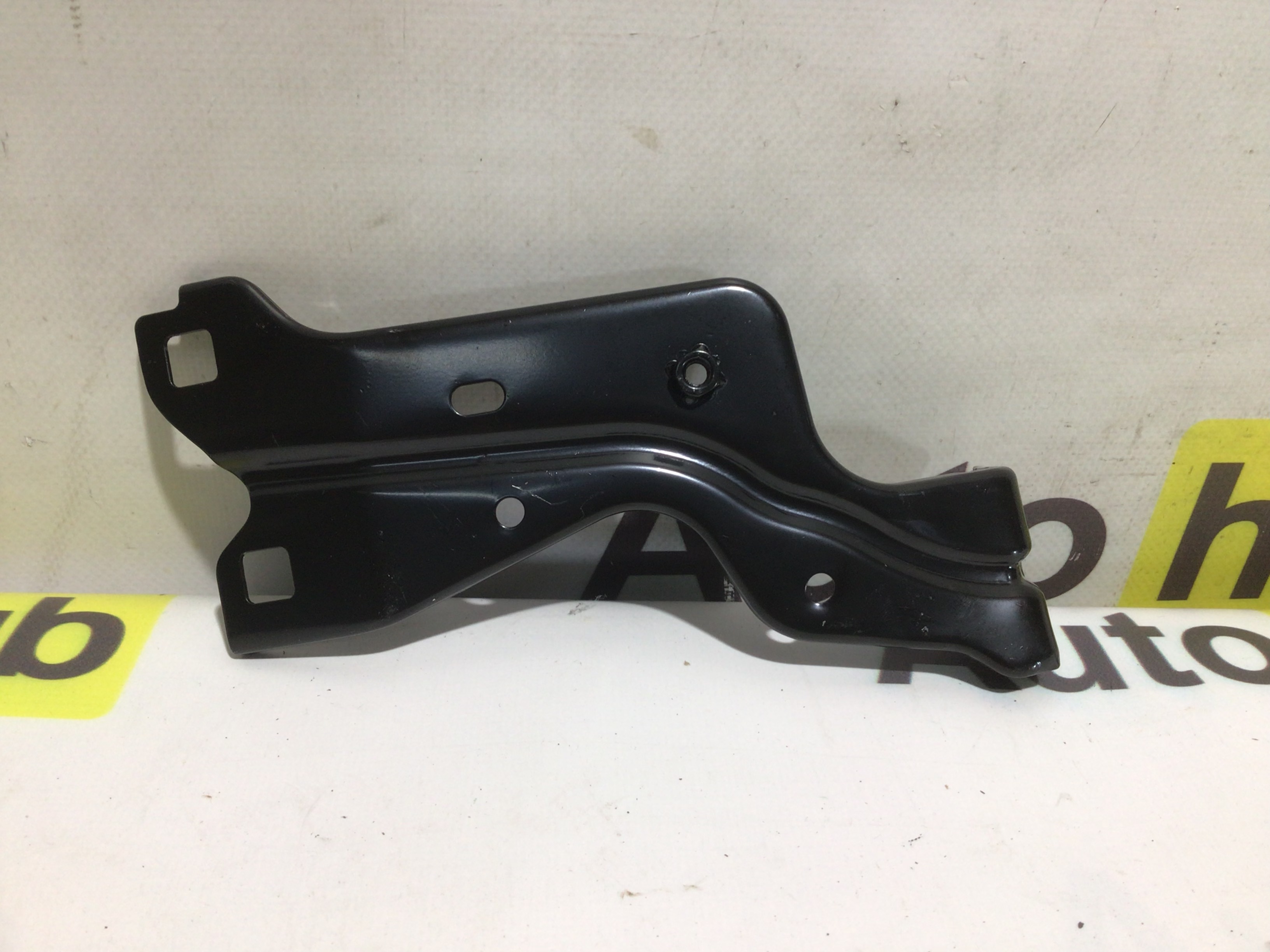 Крепление, кронштейн Porsche Macan 240326-028