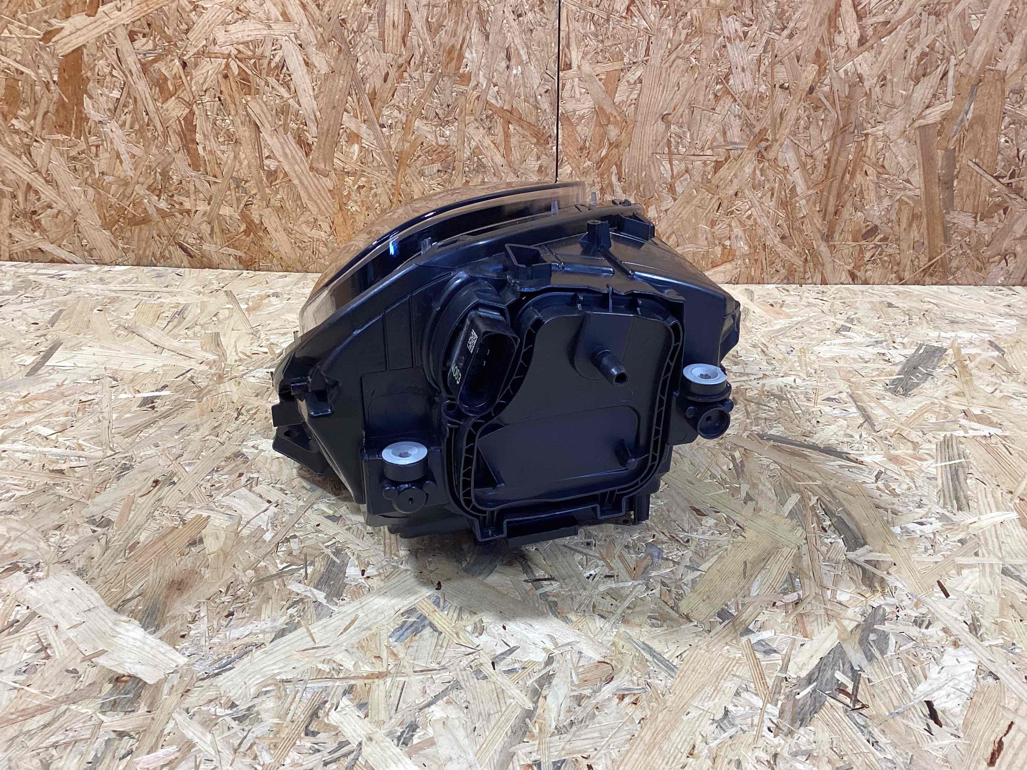 Фара левая Porsche Macan 240326-103