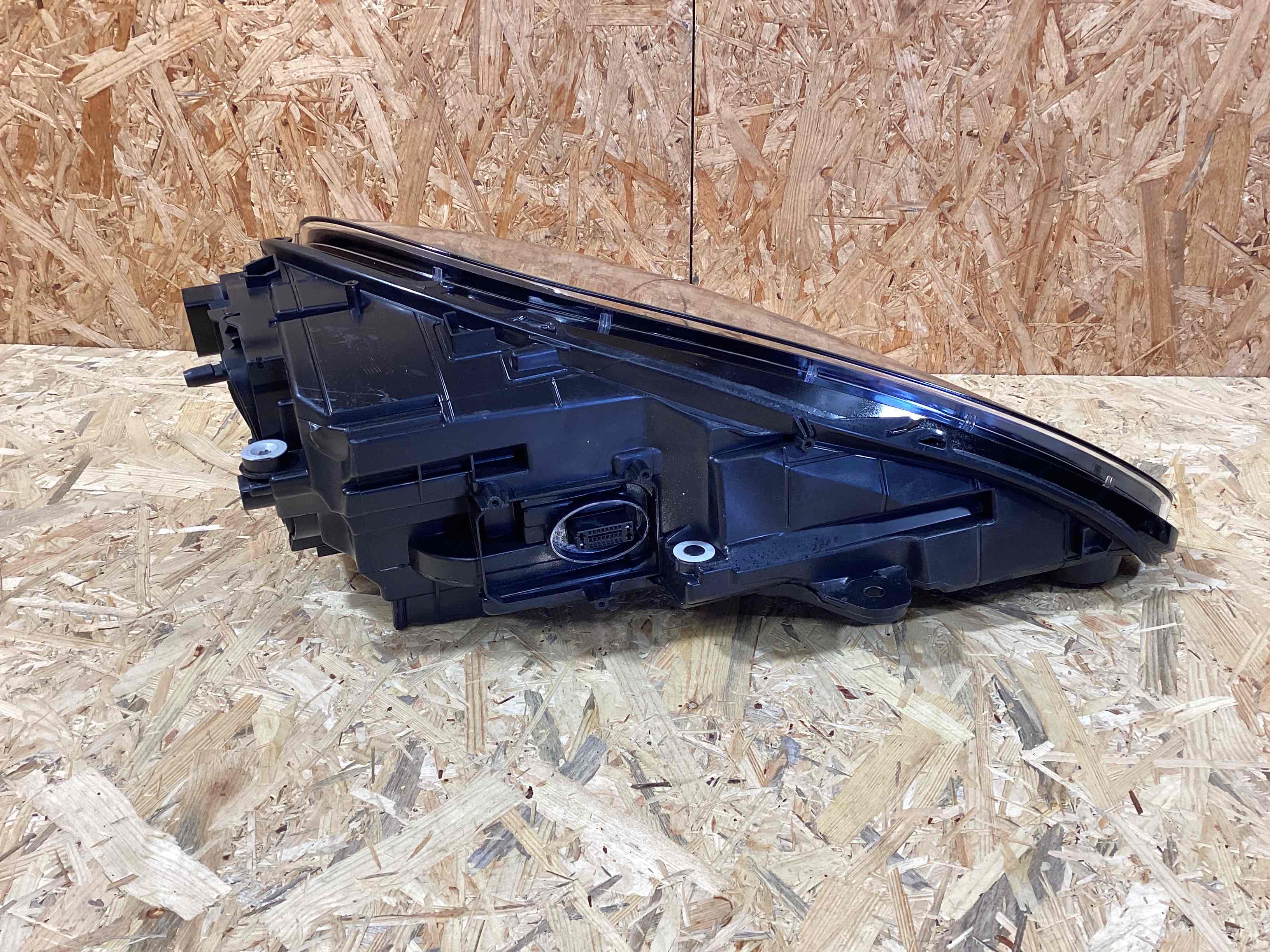 Фара левая Porsche Macan 240326-103