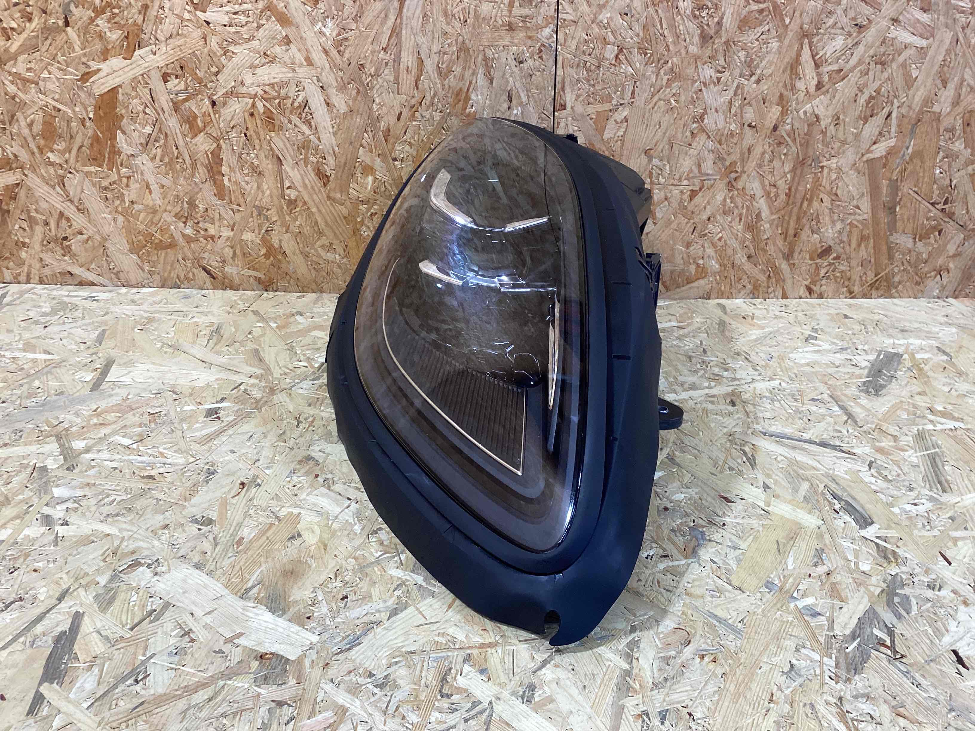 Фара правая Porsche Macan 240326-104