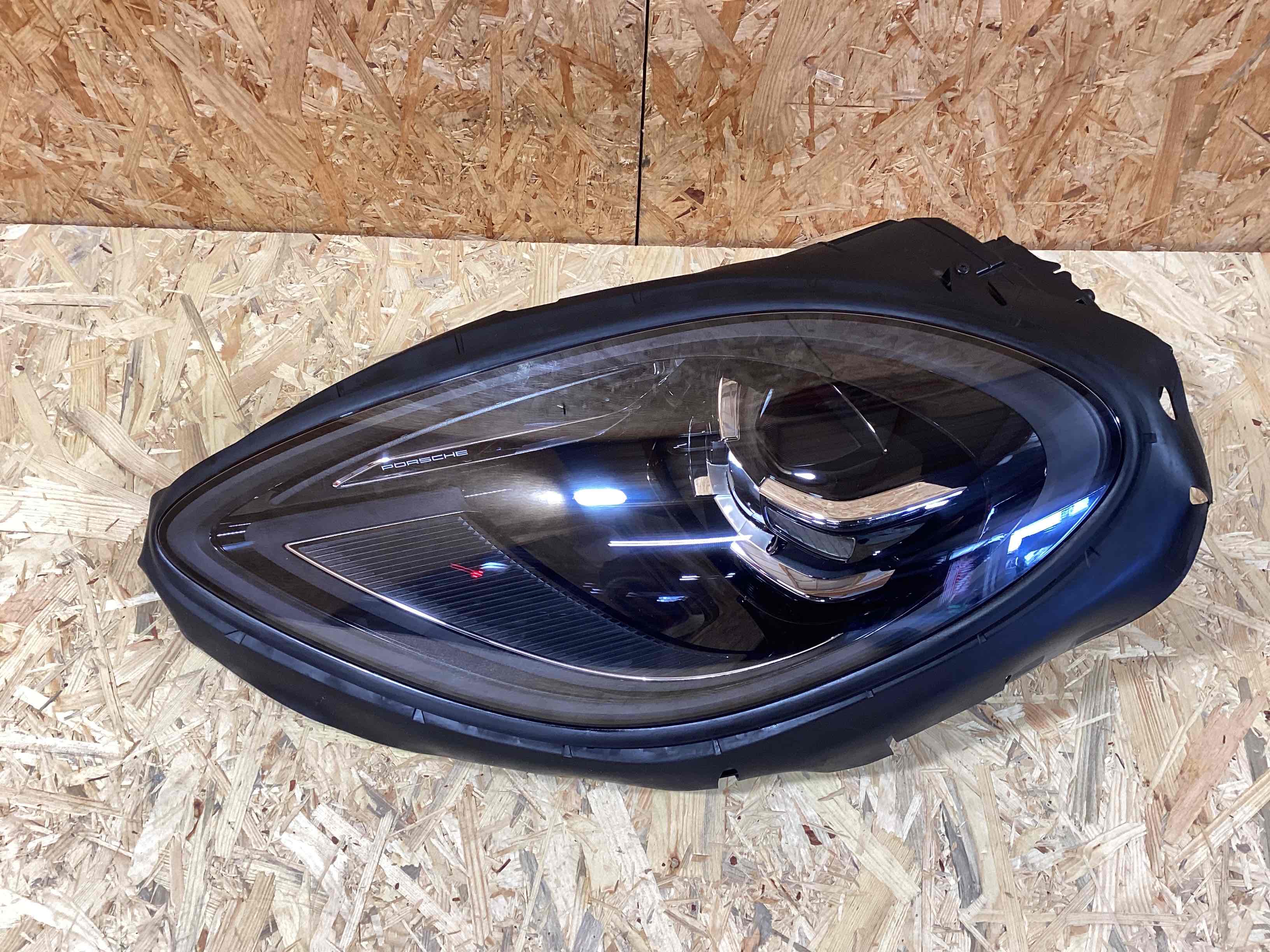 Фара левая Porsche Macan 240326-105