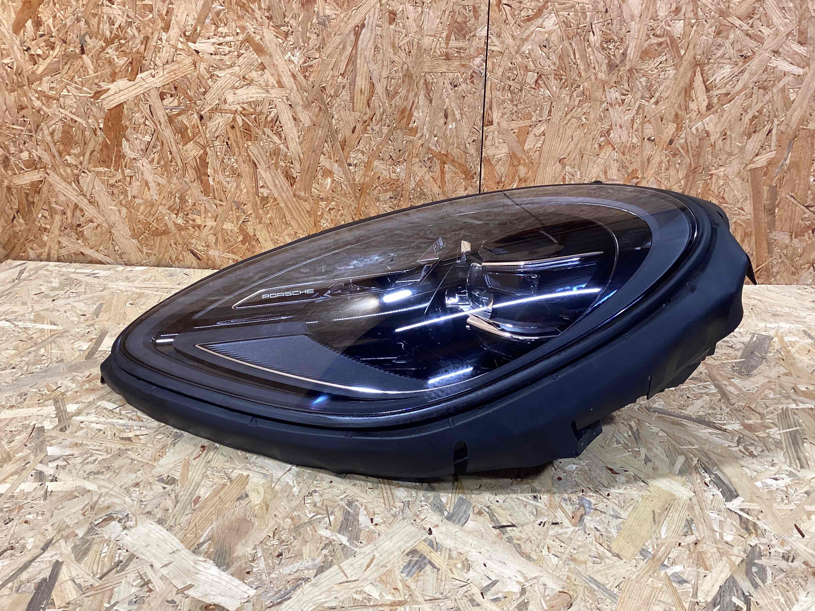 Фара левая Porsche Macan 240326-106