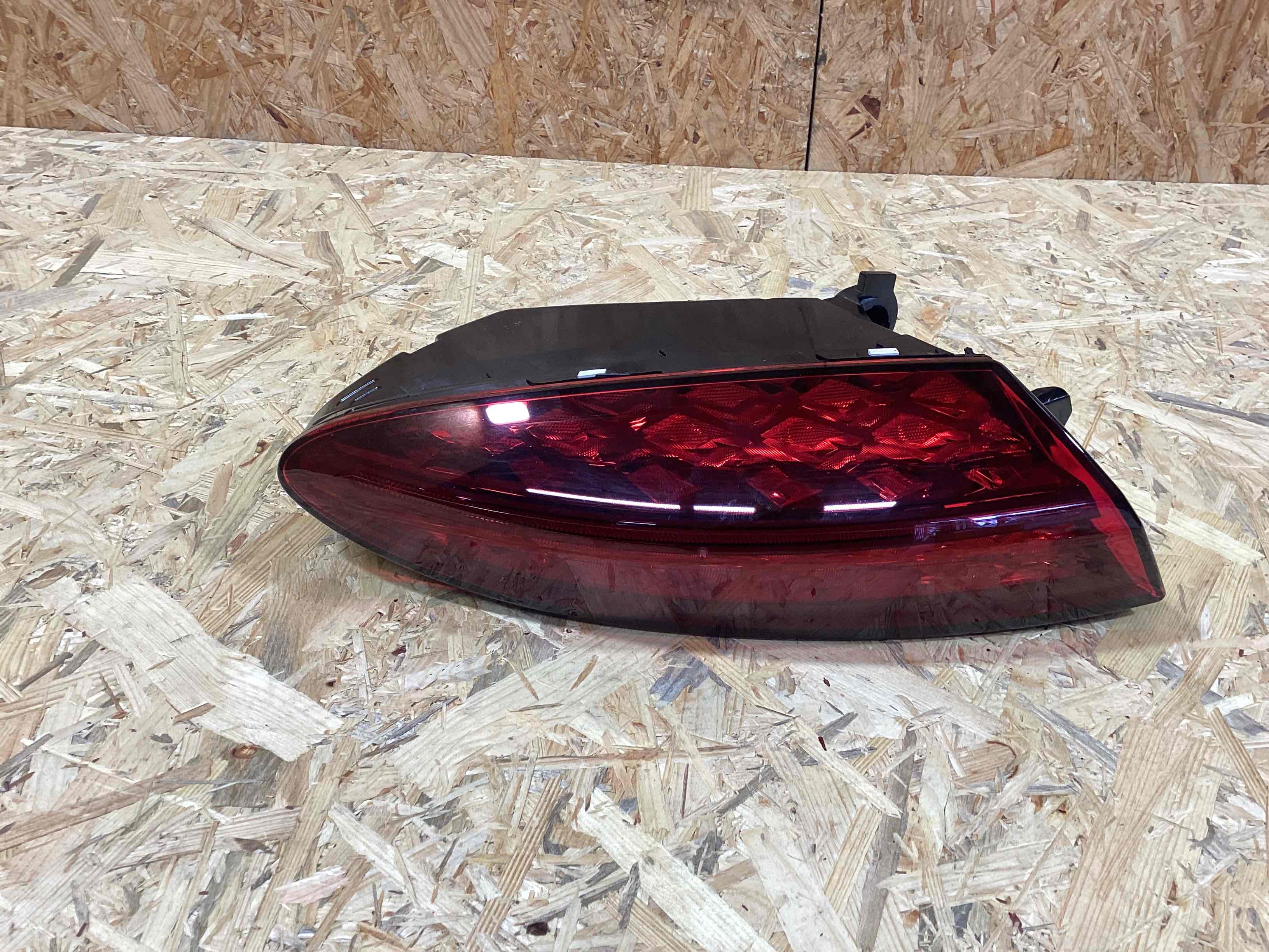 Фонарь задний левый Bentley Continental GT 240326-109