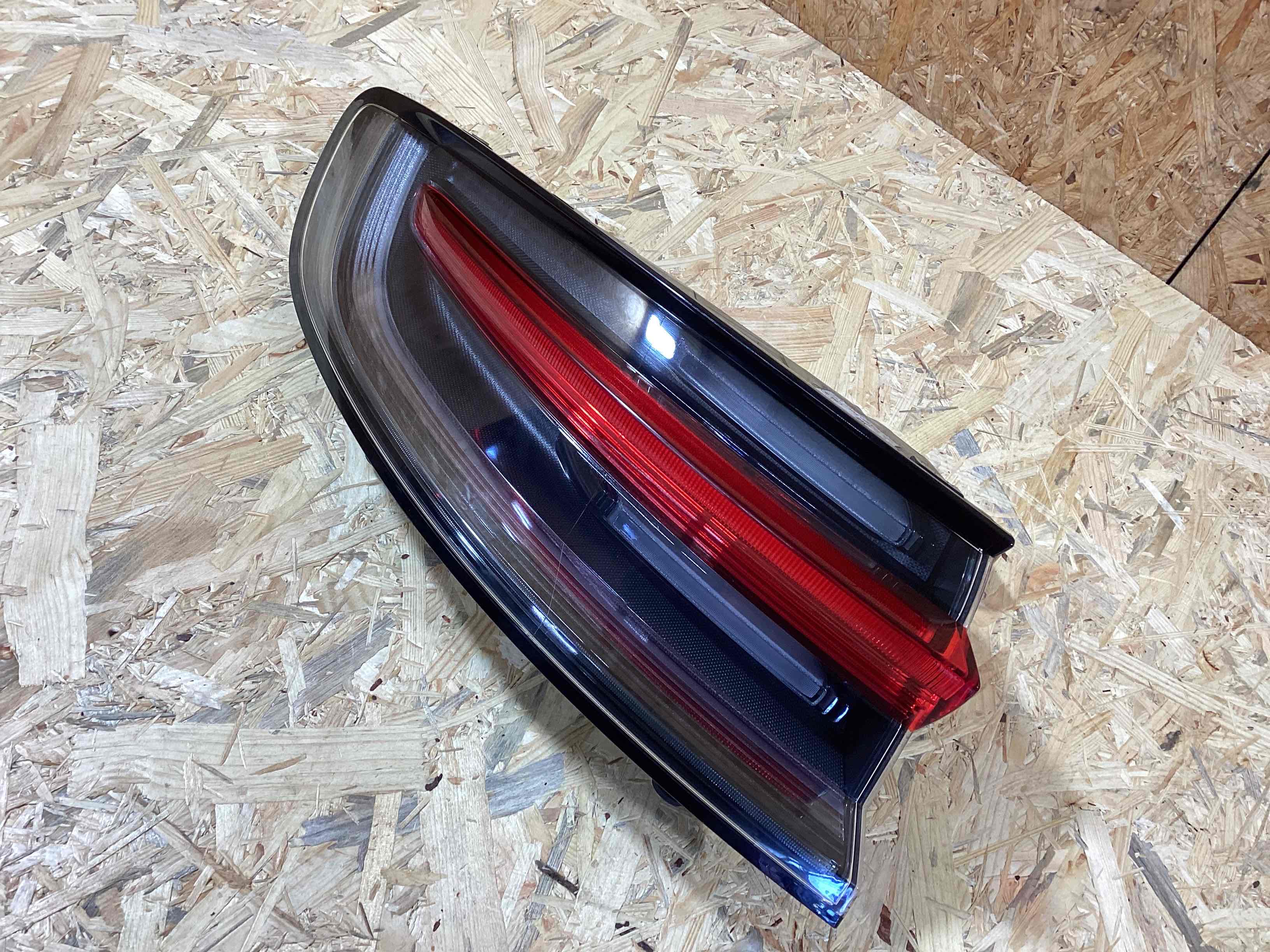 Фонарь задний левый Porsche Macan 240326-111