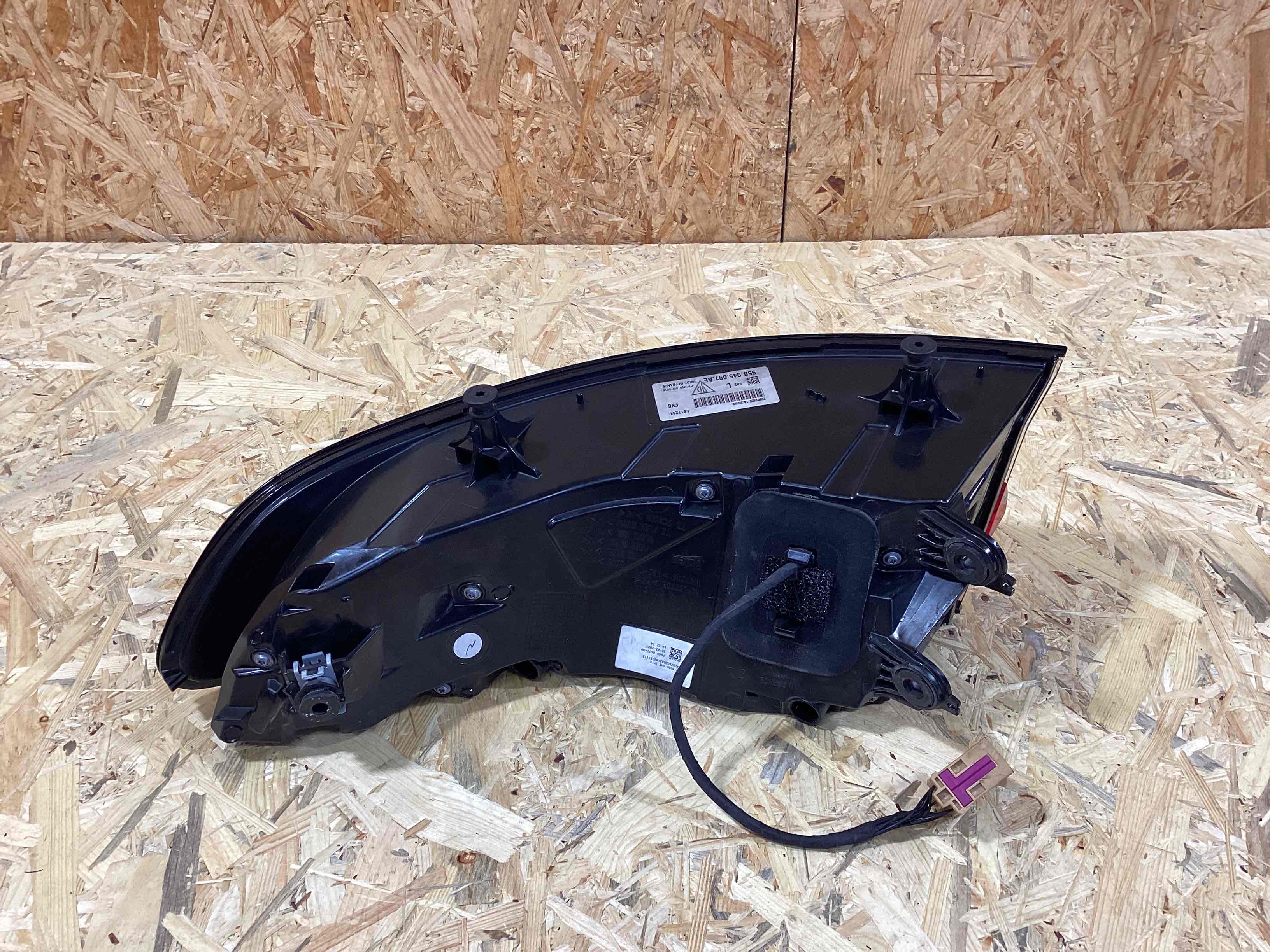 Фонарь задний левый Porsche Macan 240326-111