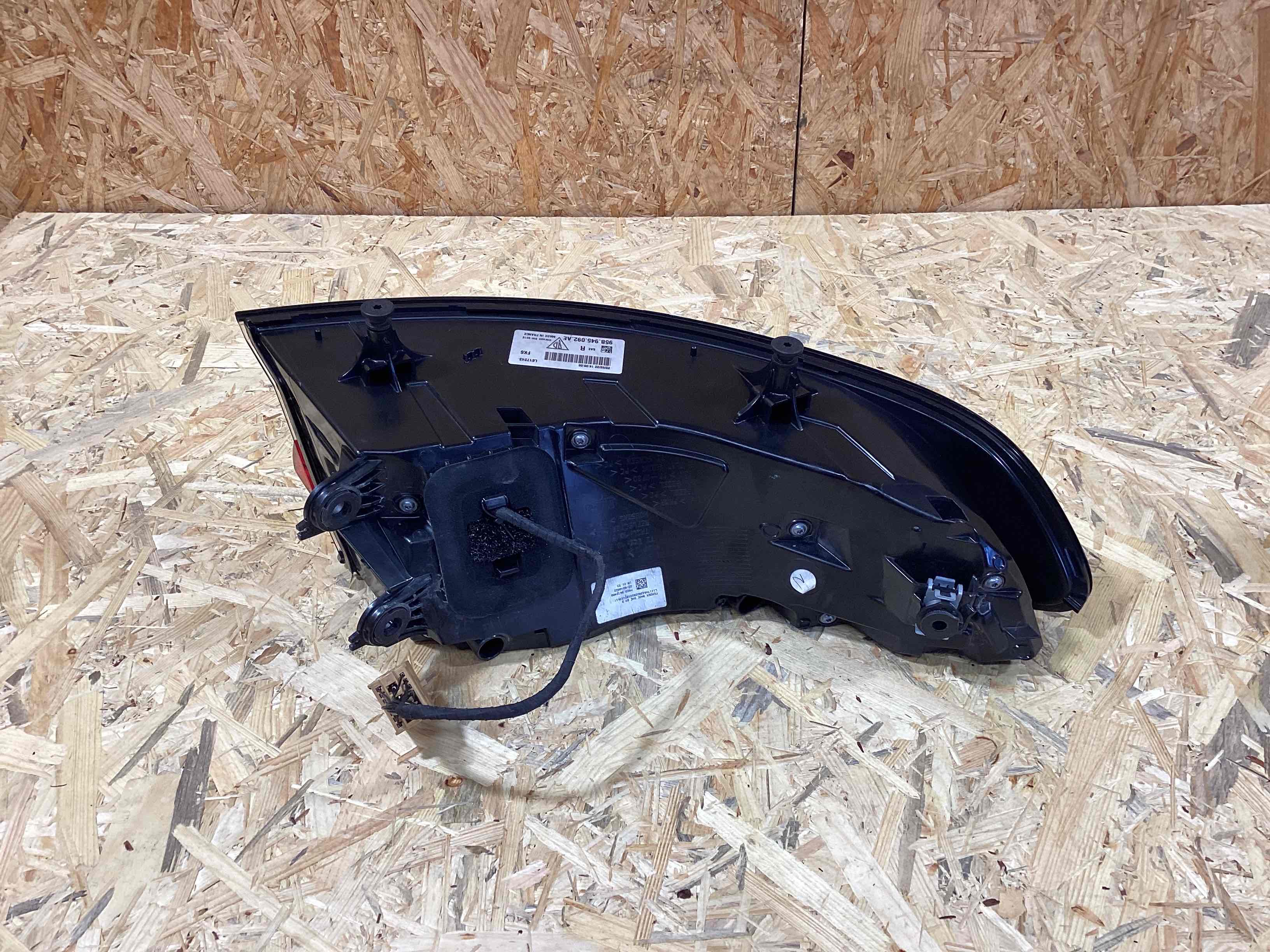 Фонарь задний правый Porsche Macan 240326-112