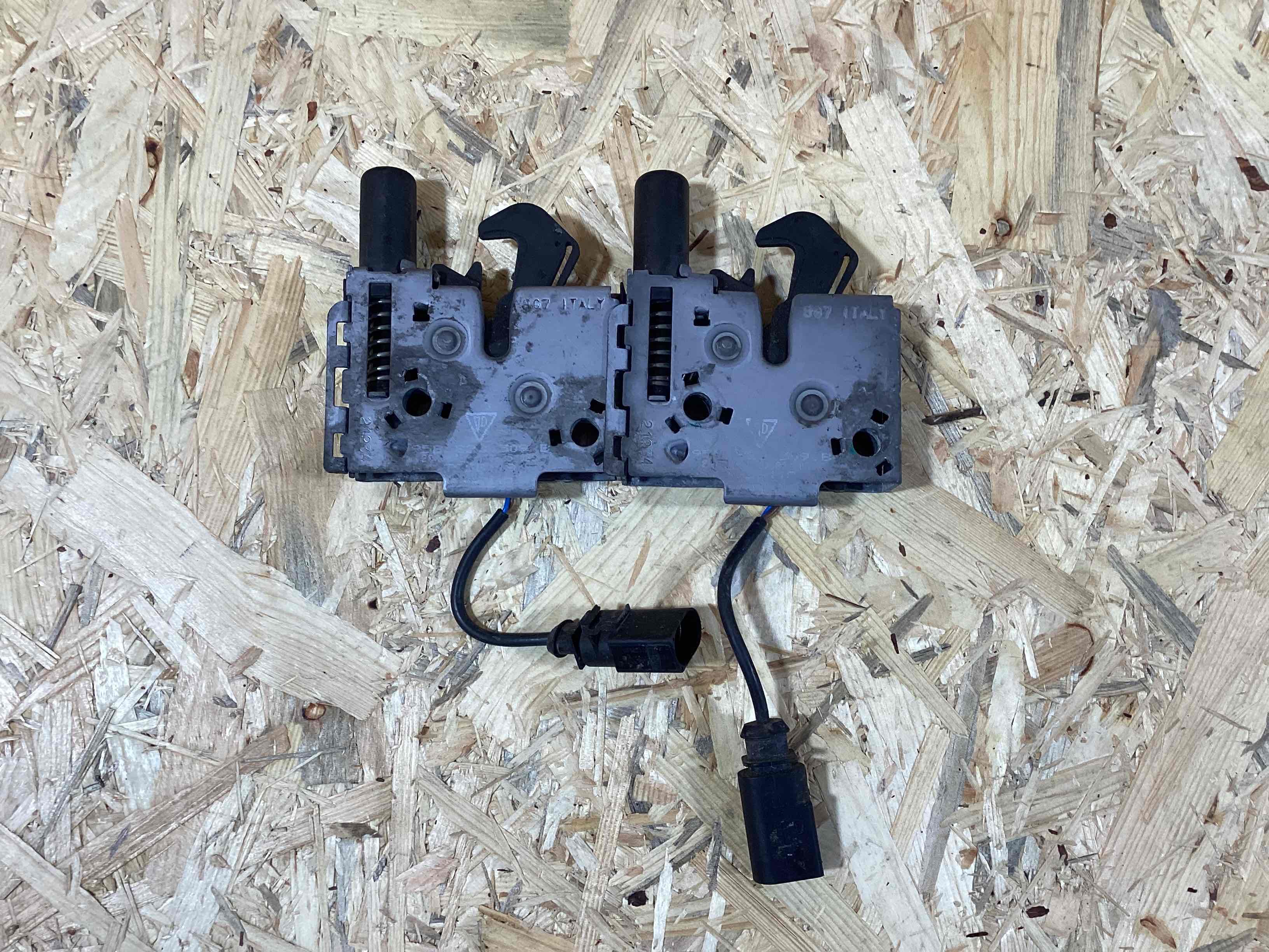 Замок капота Porsche Macan 240326-120