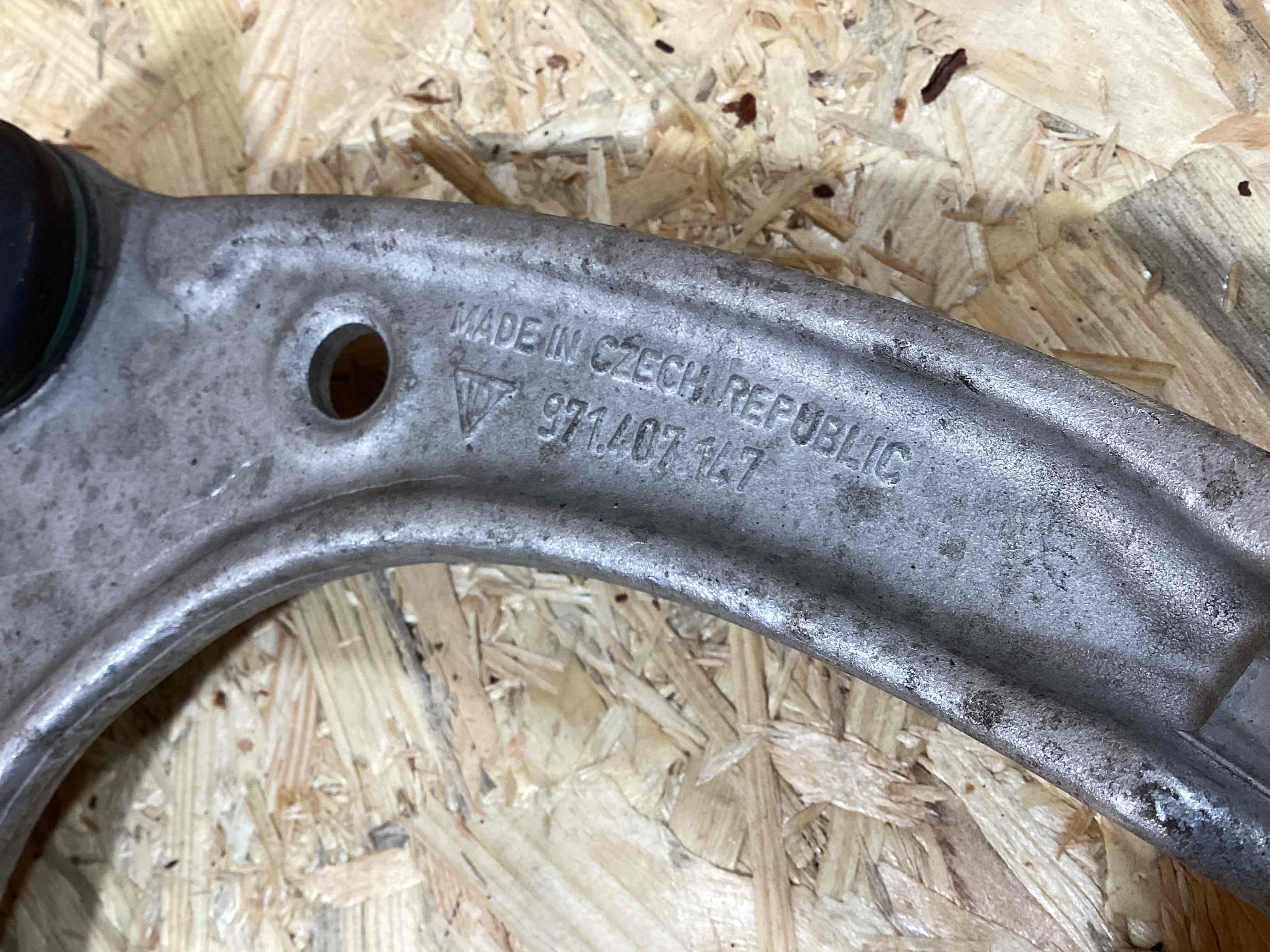 Рычаг передний Porsche Taycan 240326-123