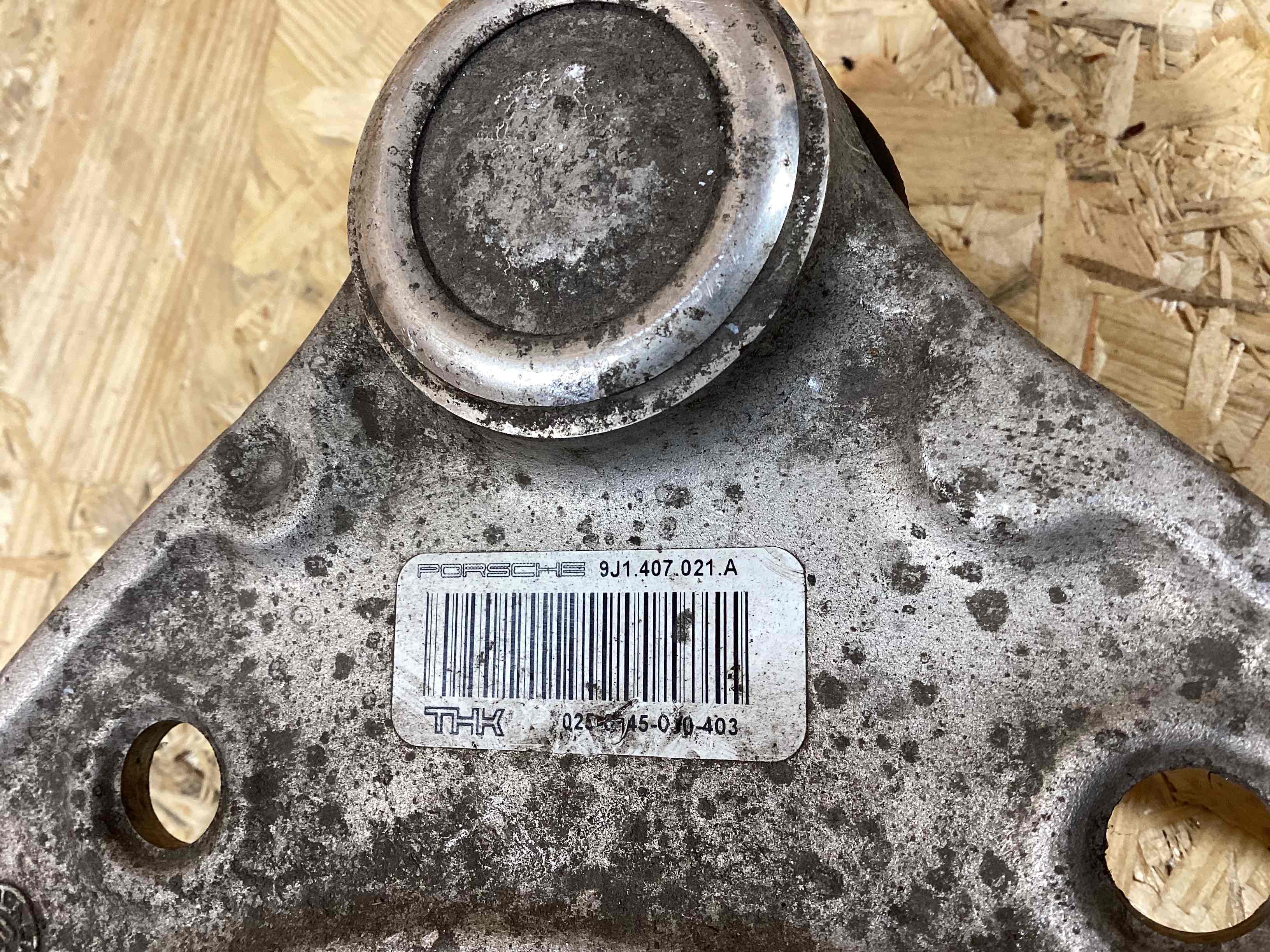 Рычаг передний Porsche Taycan 240326-123