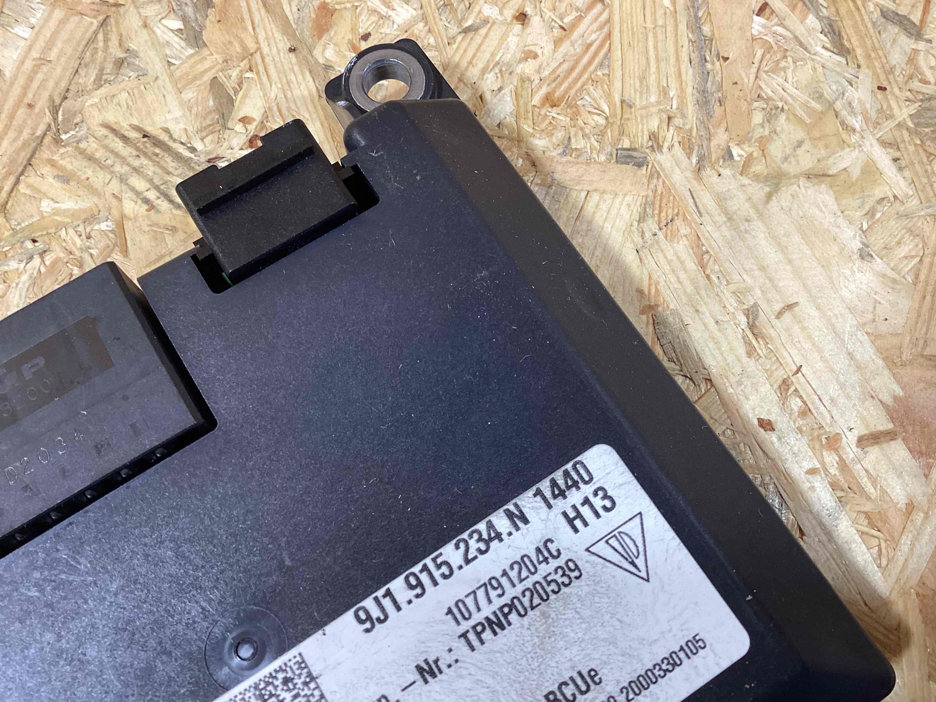 Блок управления (другие) Porsche Taycan 240326-124