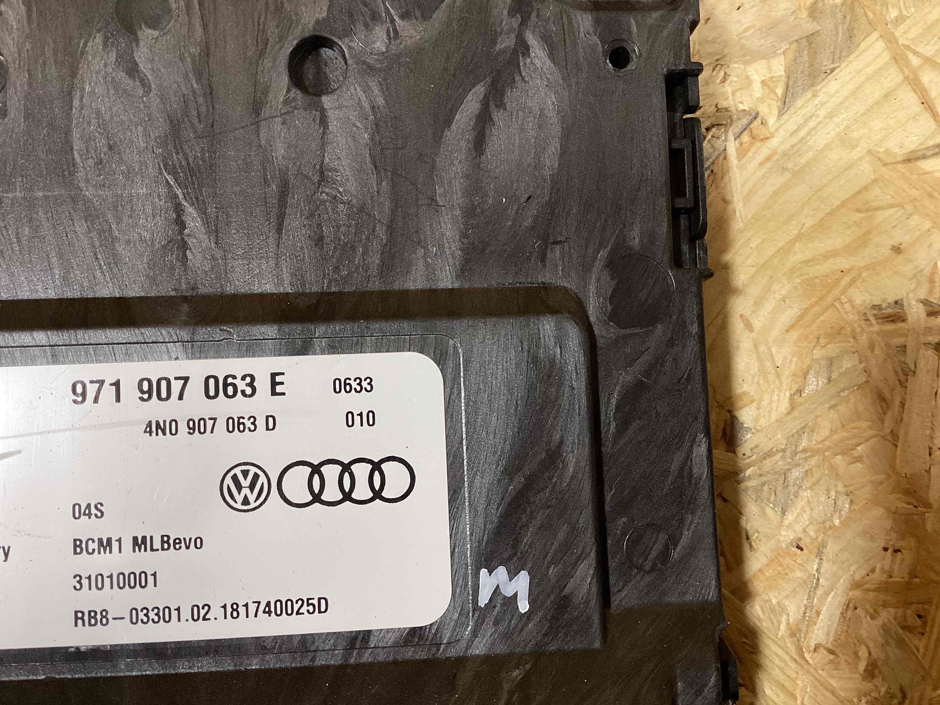 Блок управления (другие) Porsche Panamera 240326-125