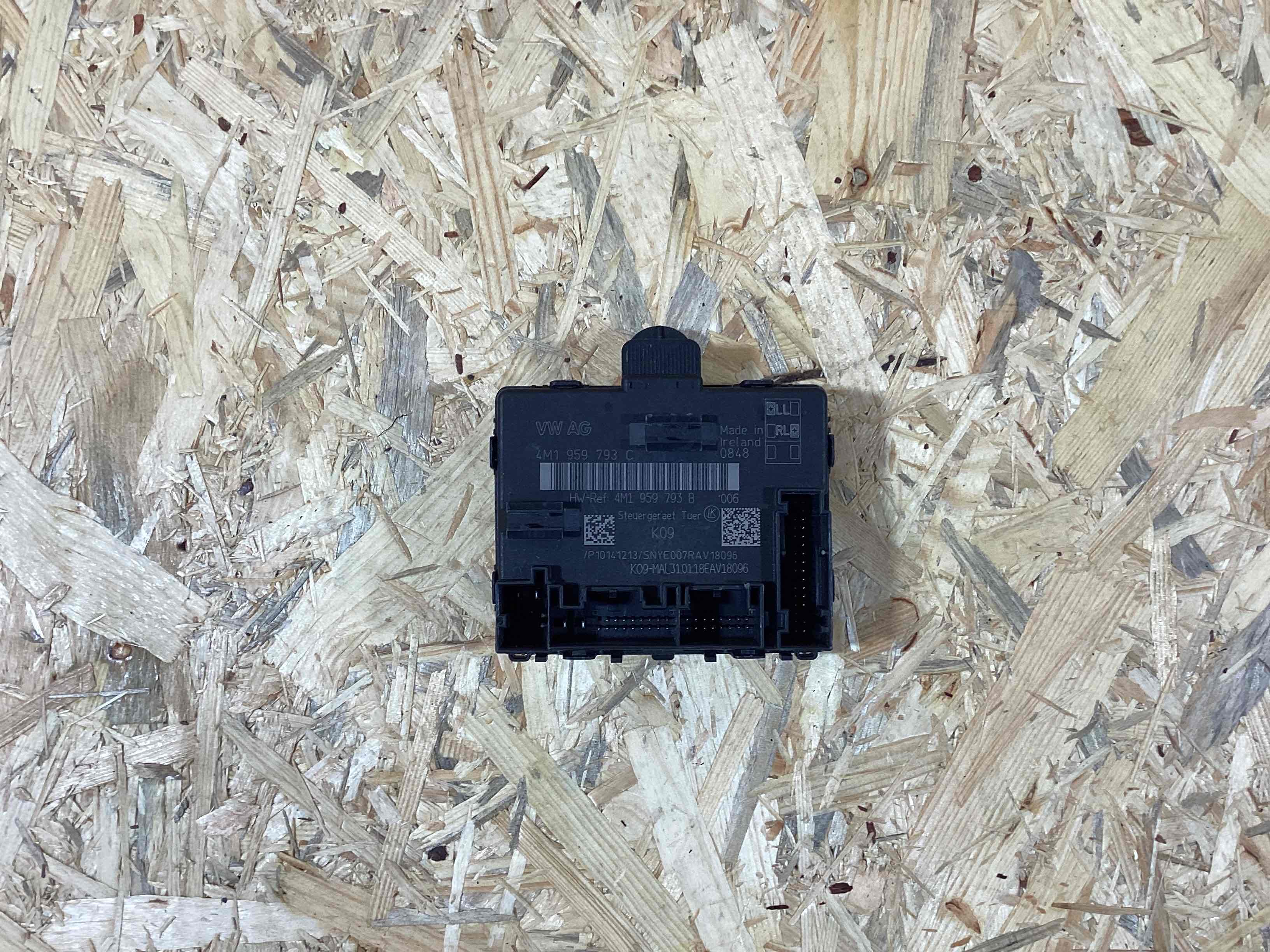 Блок управления (другие) Porsche Macan 240326-129