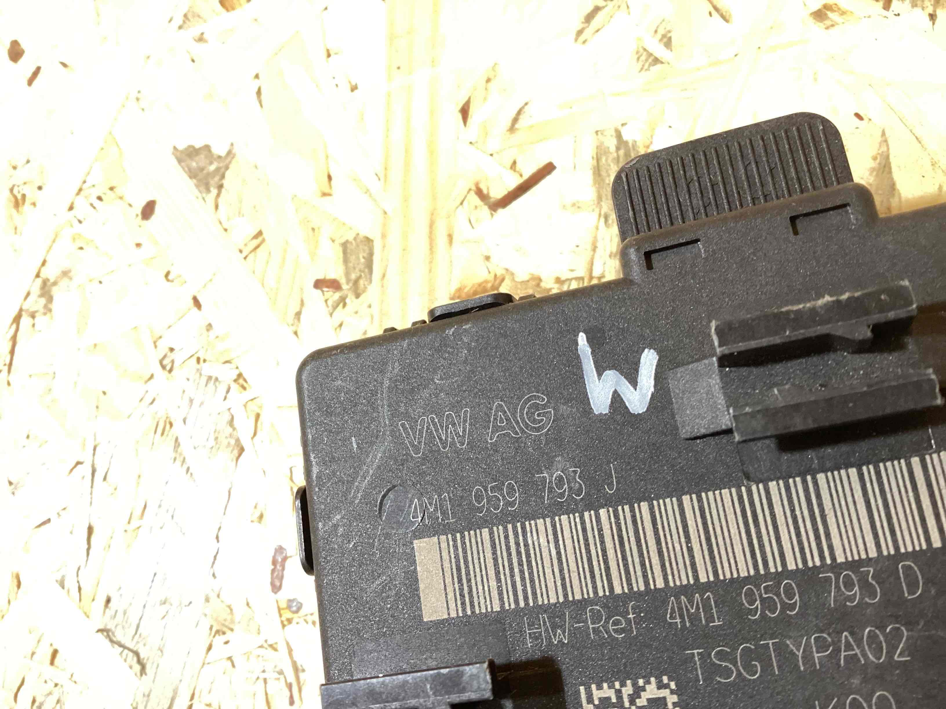 Блок управления (другие) Porsche Macan 240326-130