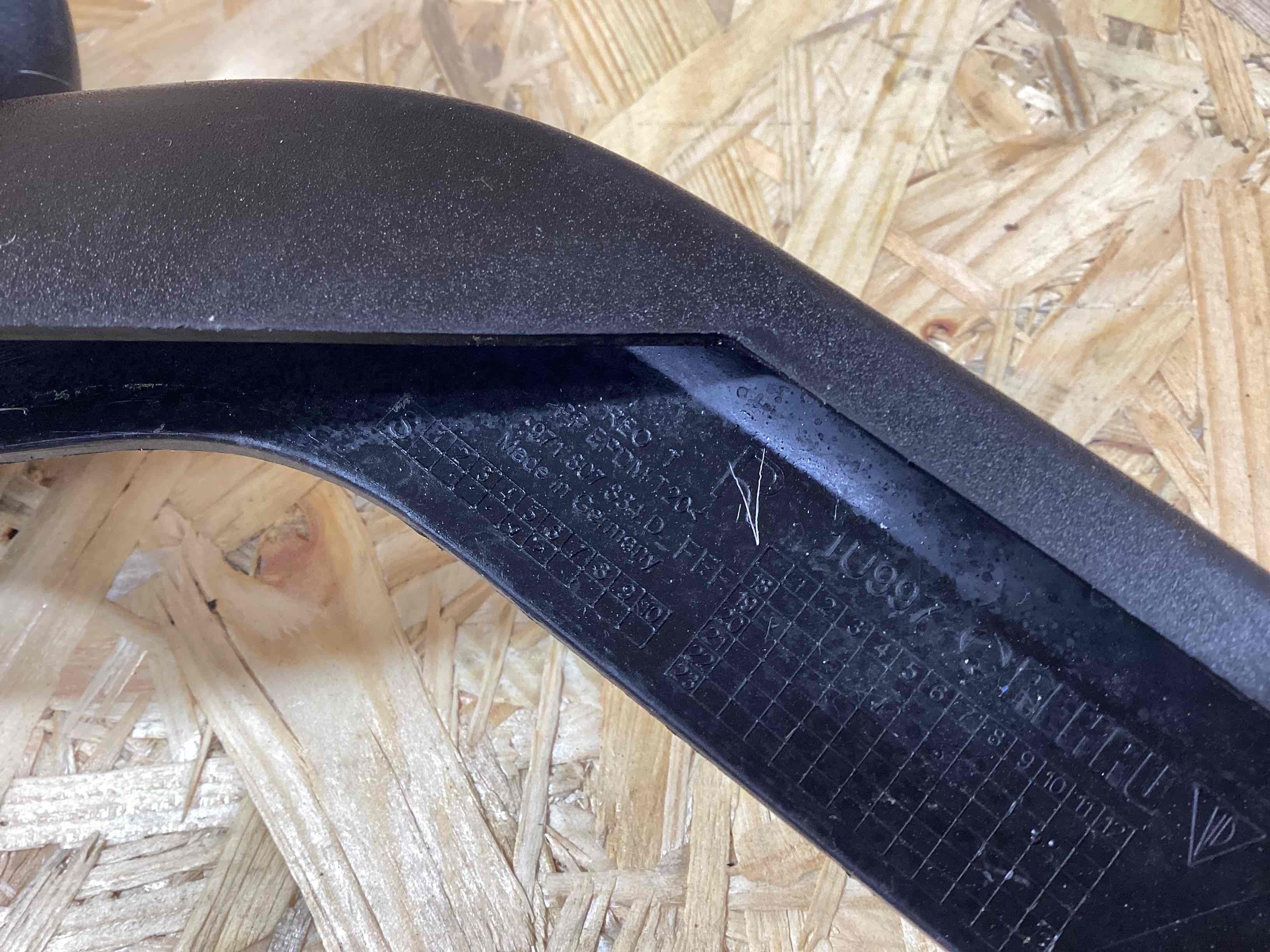 Заглушка, вставка (решетка) в бампер Porsche Panamera 240426-129