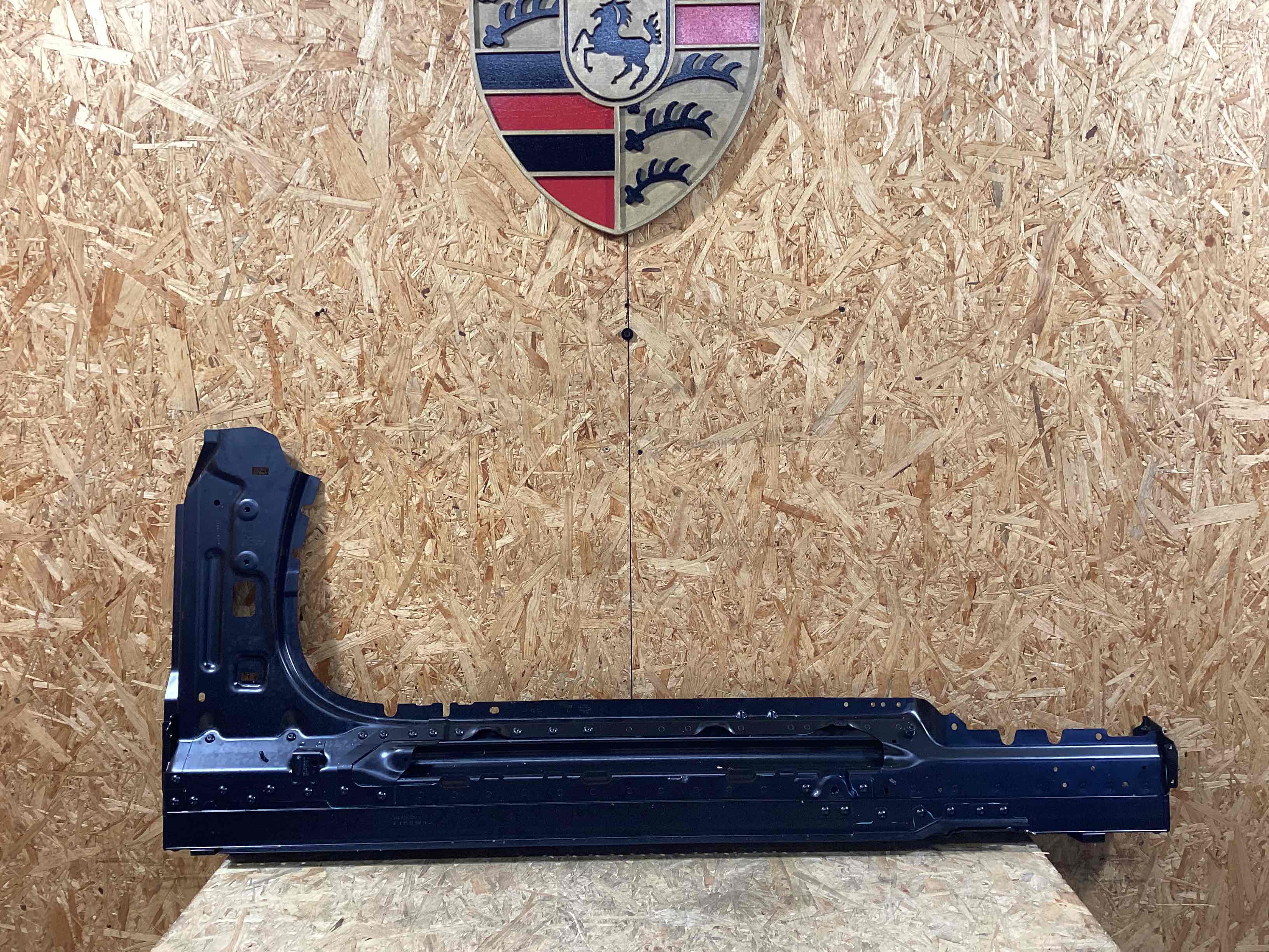 Поріг правий Porsche 911 240926-107