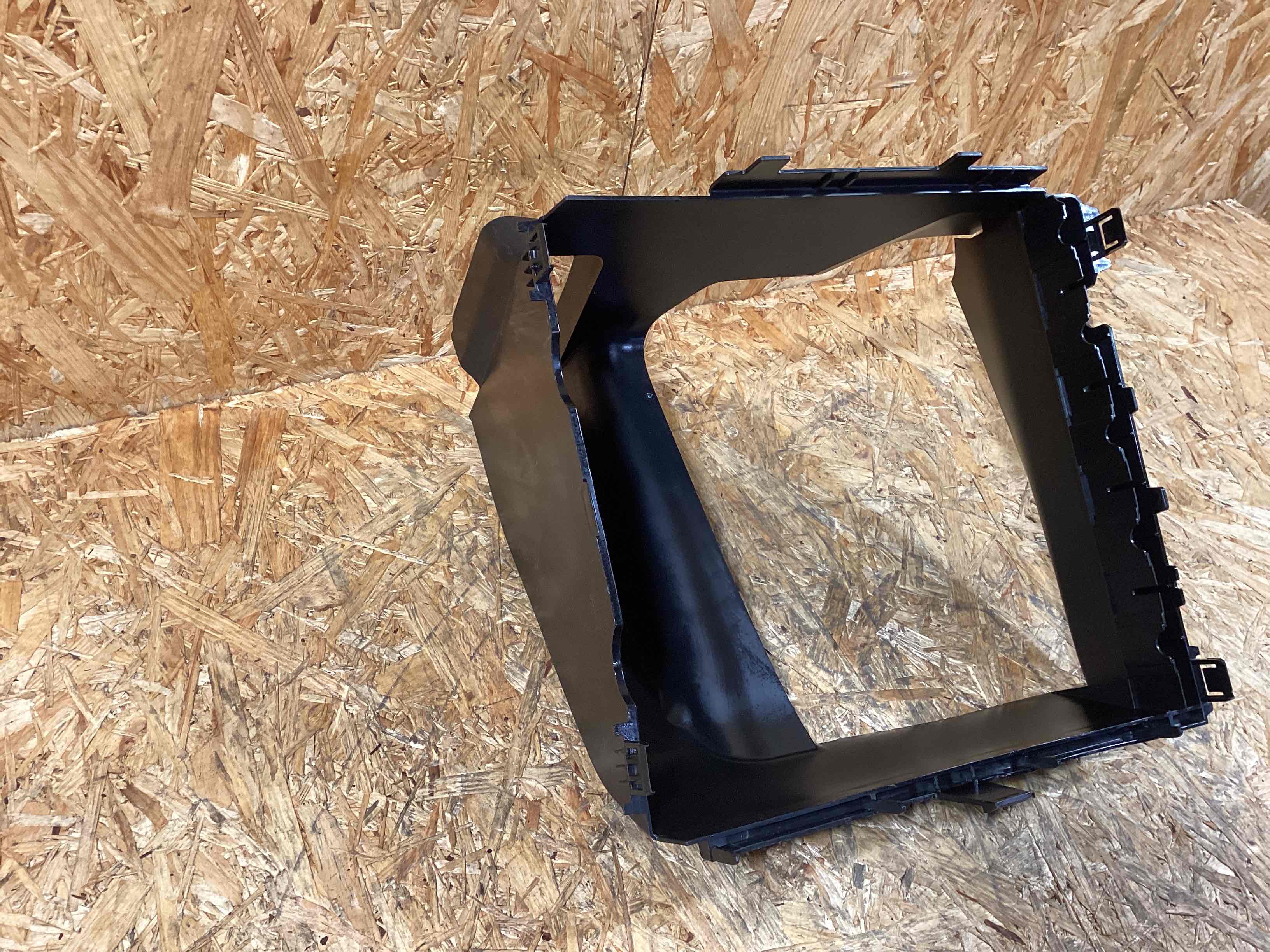 Воздуховод Porsche Cayenne 241025-106