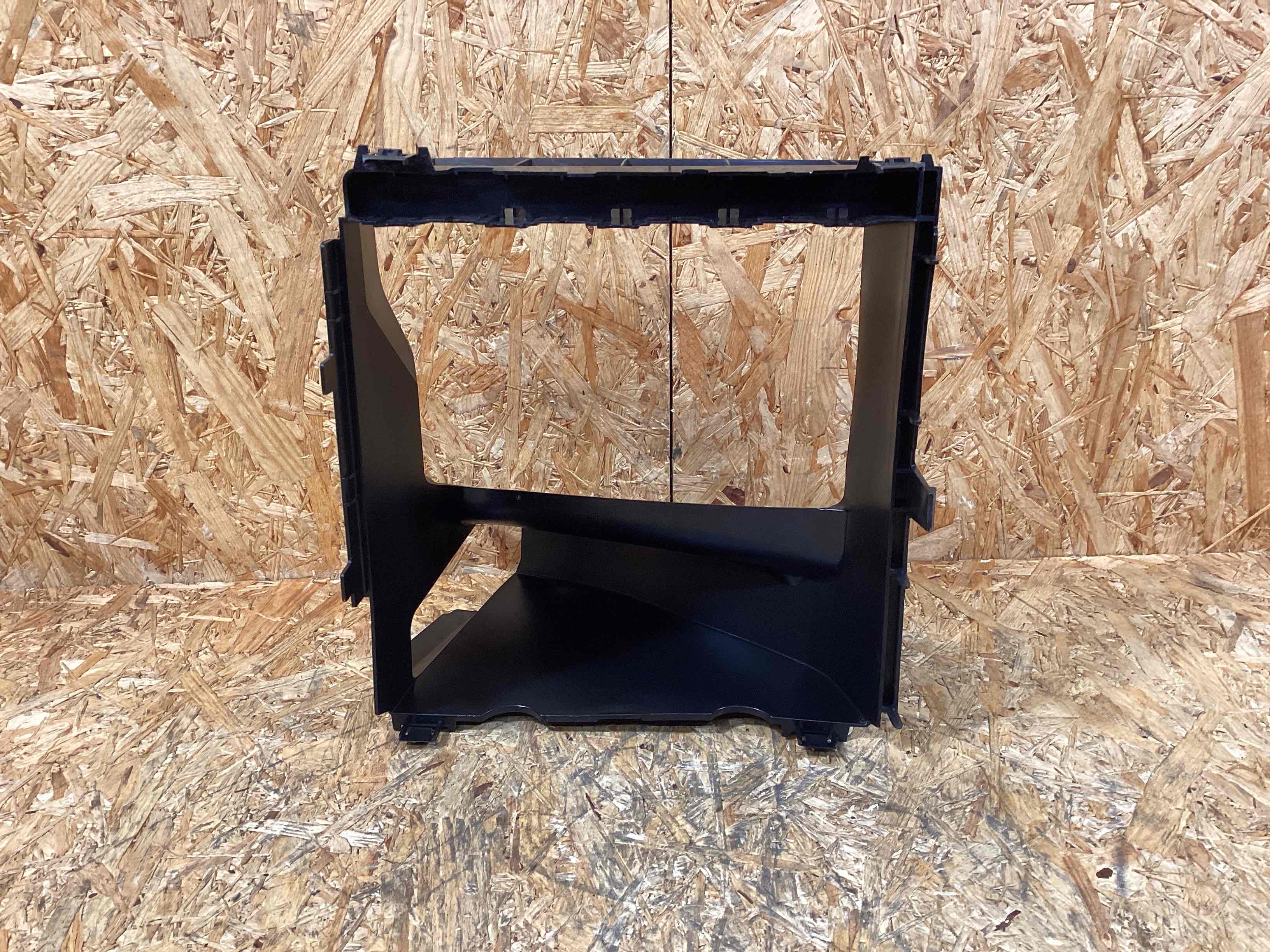 Воздуховод Porsche Cayenne 241025-108