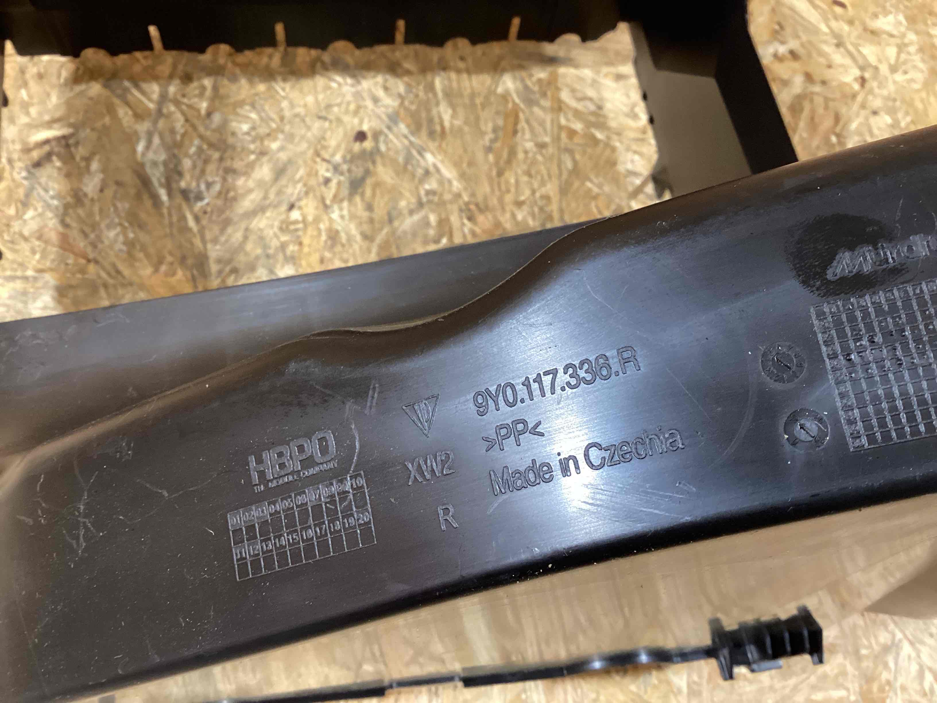 Воздуховод Porsche Cayenne 241025-116