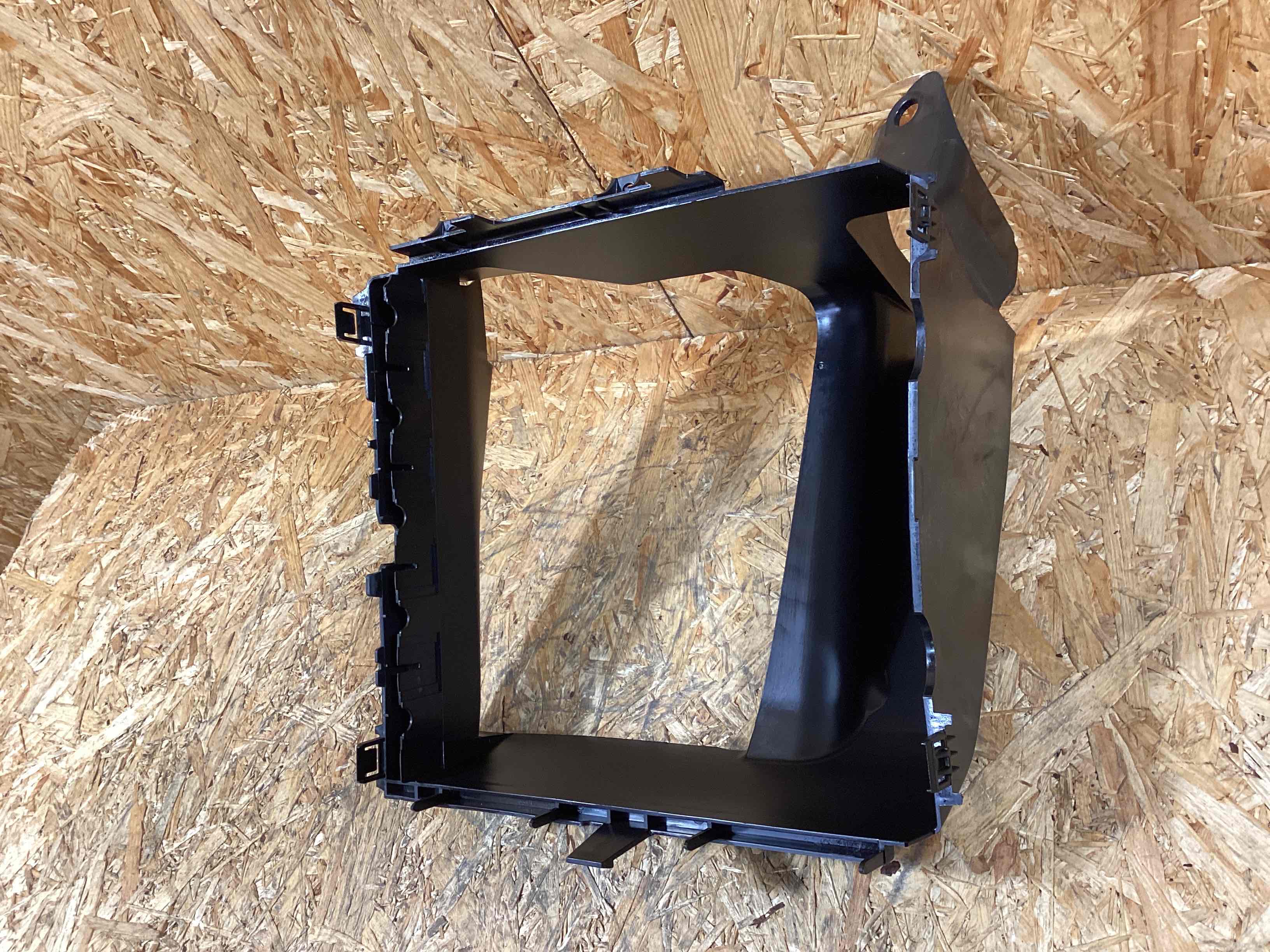 Воздуховод Porsche Cayenne 241025-122