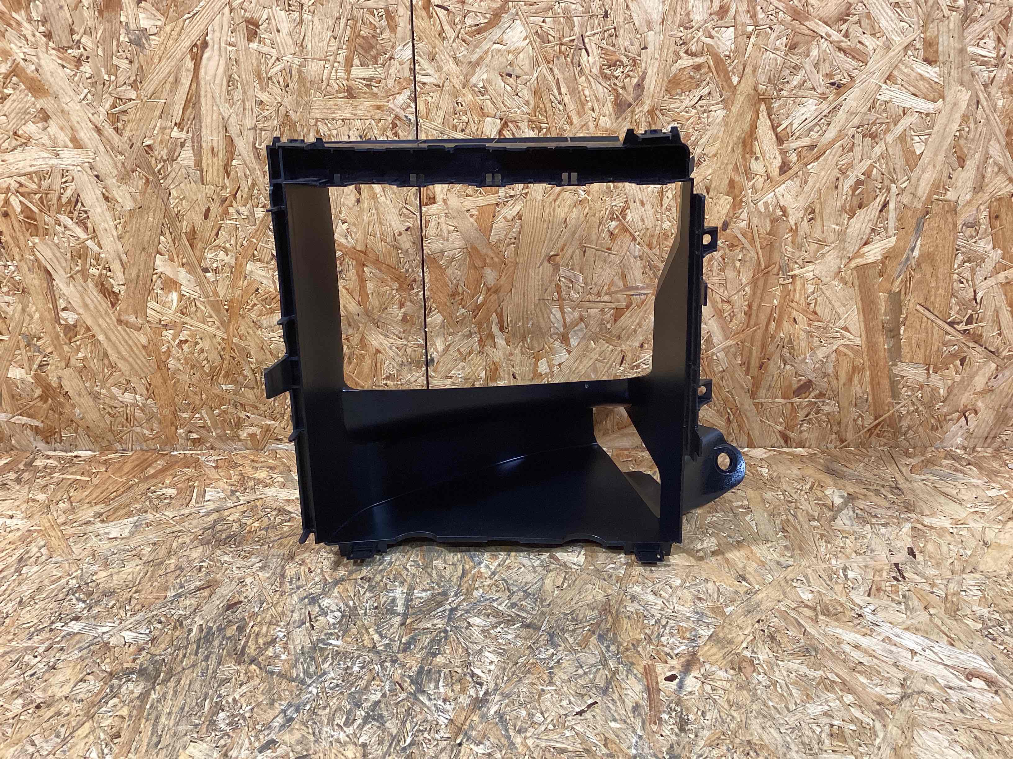 Воздуховод Porsche Cayenne 241025-123