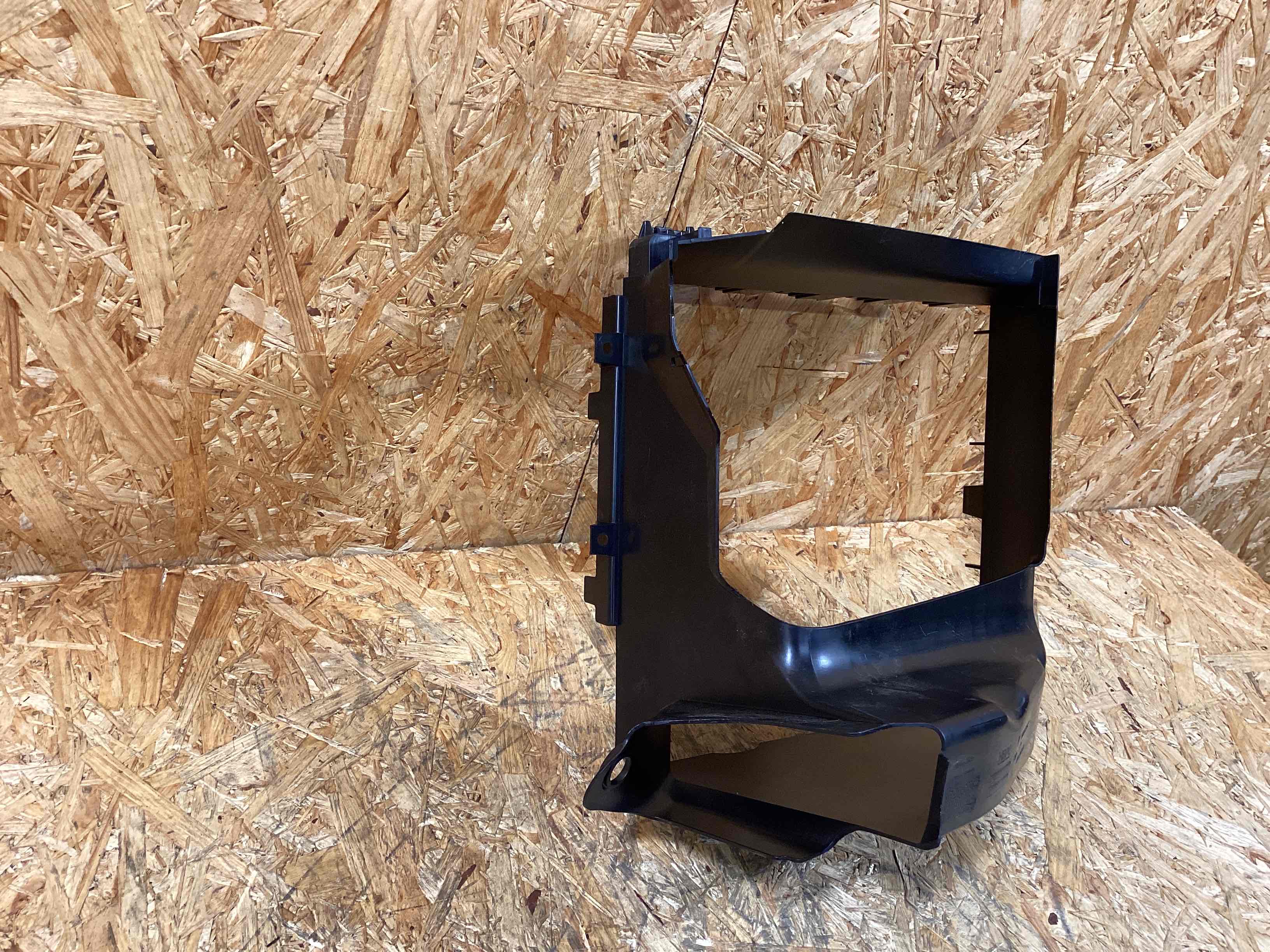 Воздуховод Porsche Cayenne 241025-131