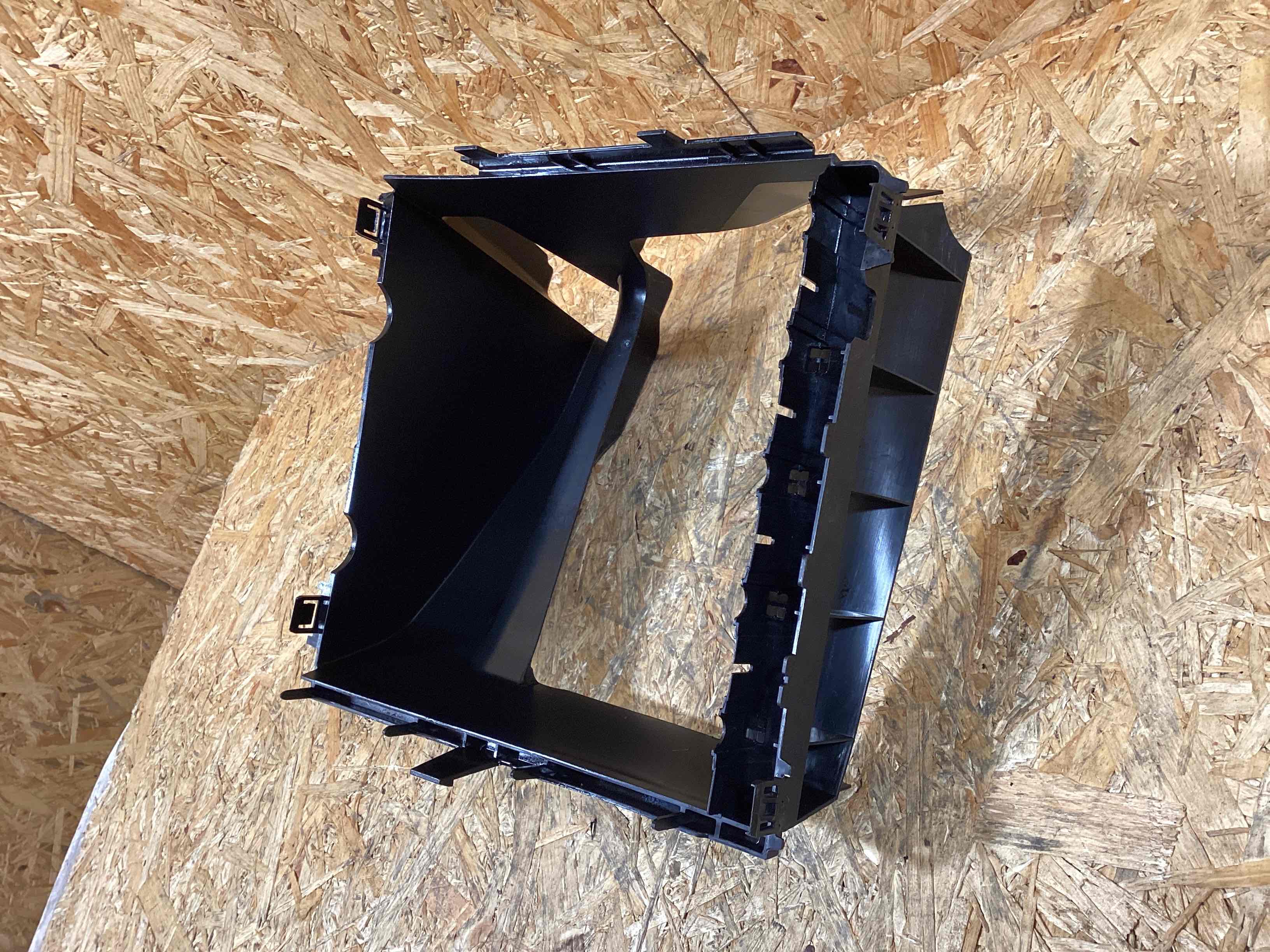 Воздуховод Porsche Cayenne 241025-135