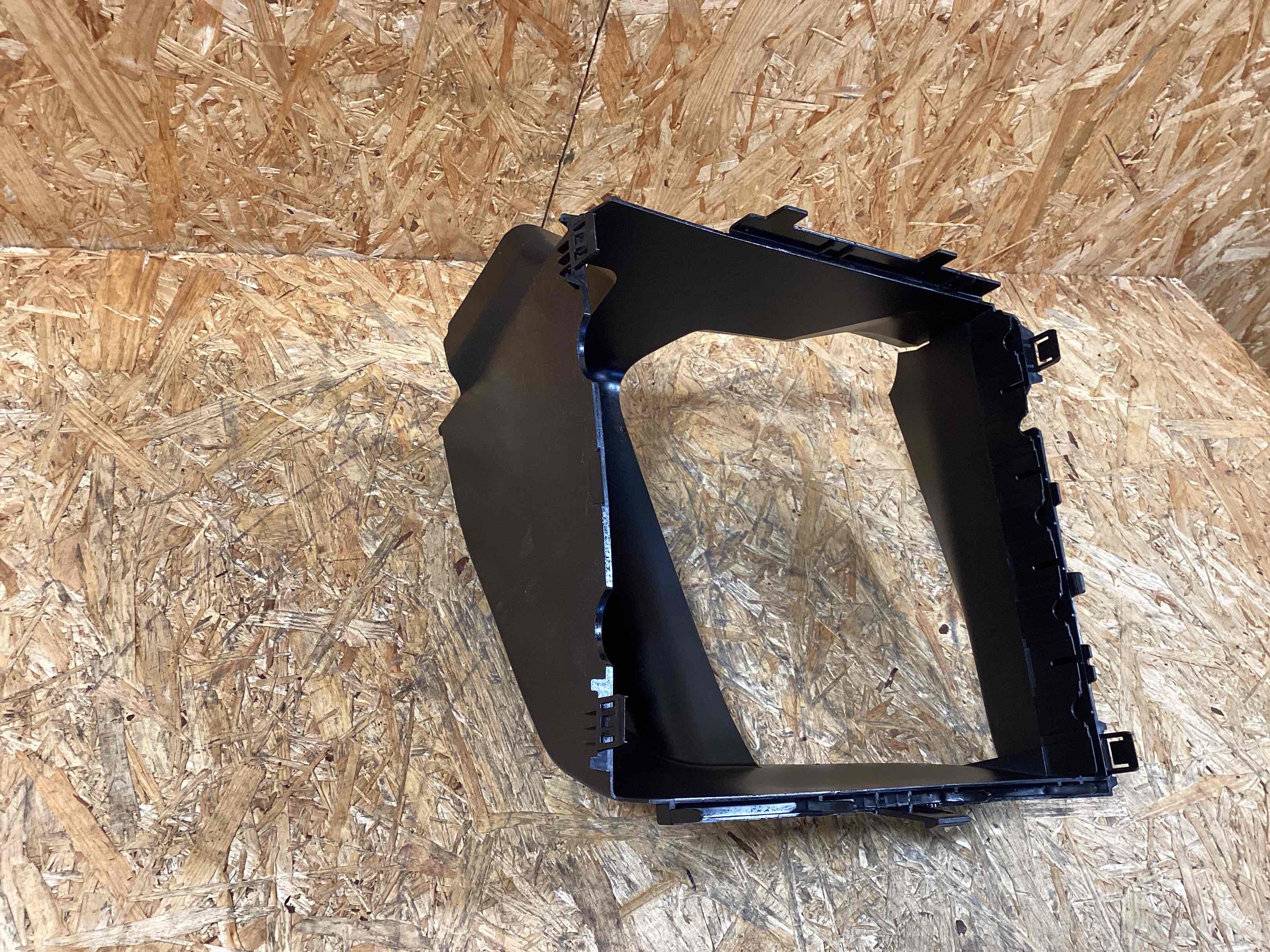 Воздуховод Porsche Cayenne 241025-135