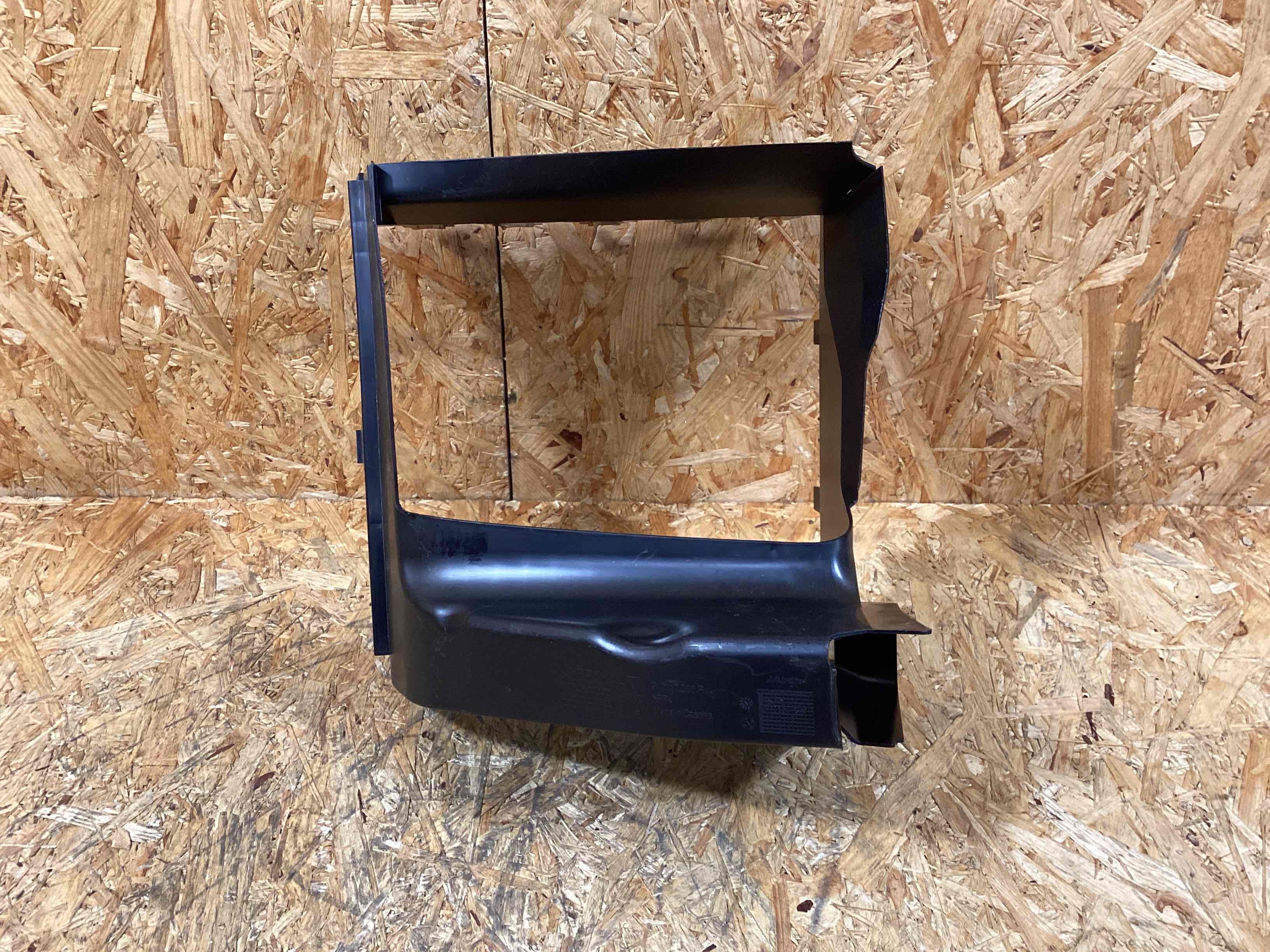 Воздуховод Porsche Cayenne 241025-135