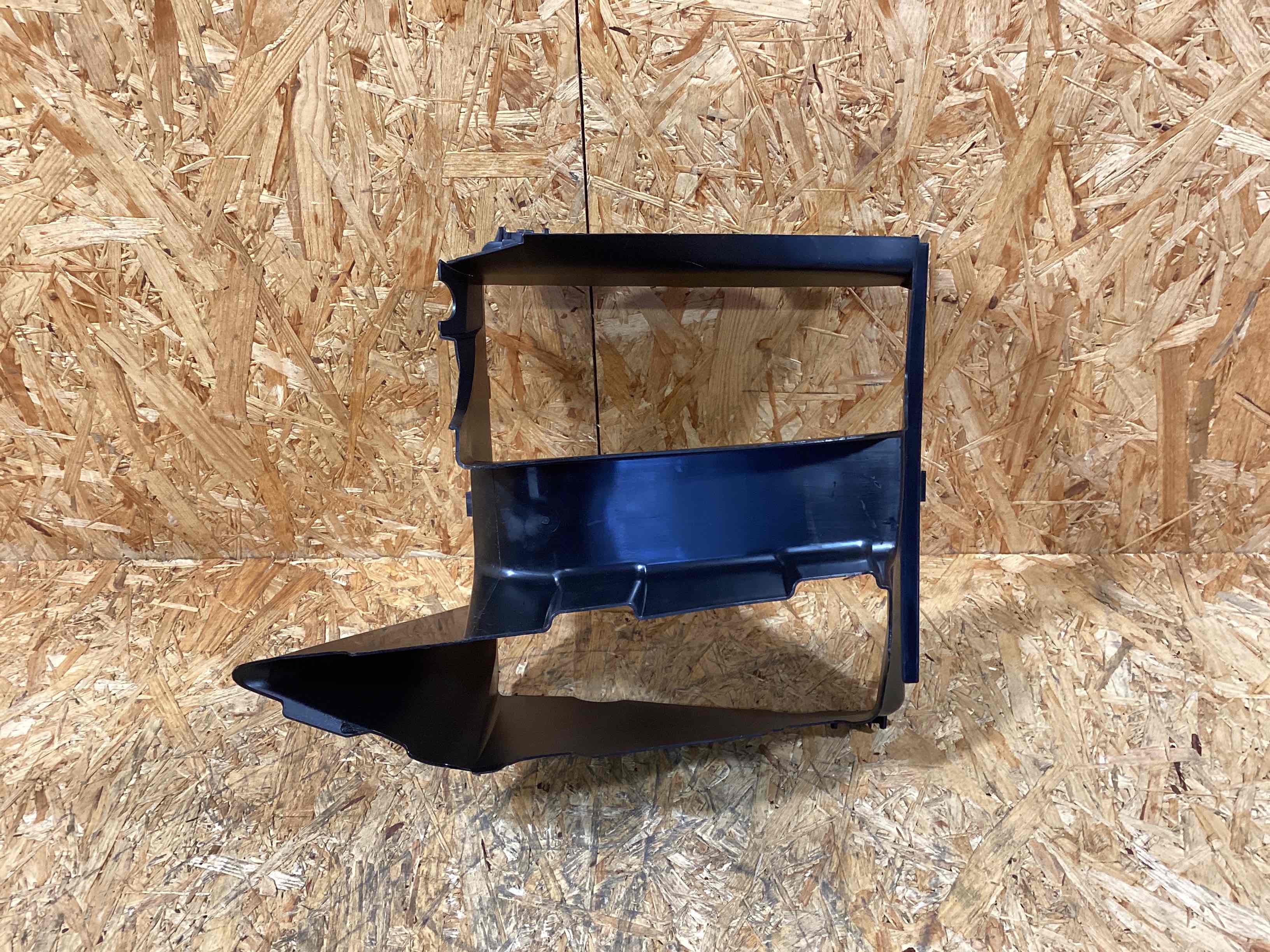 Воздуховод Porsche Cayenne 241025-144