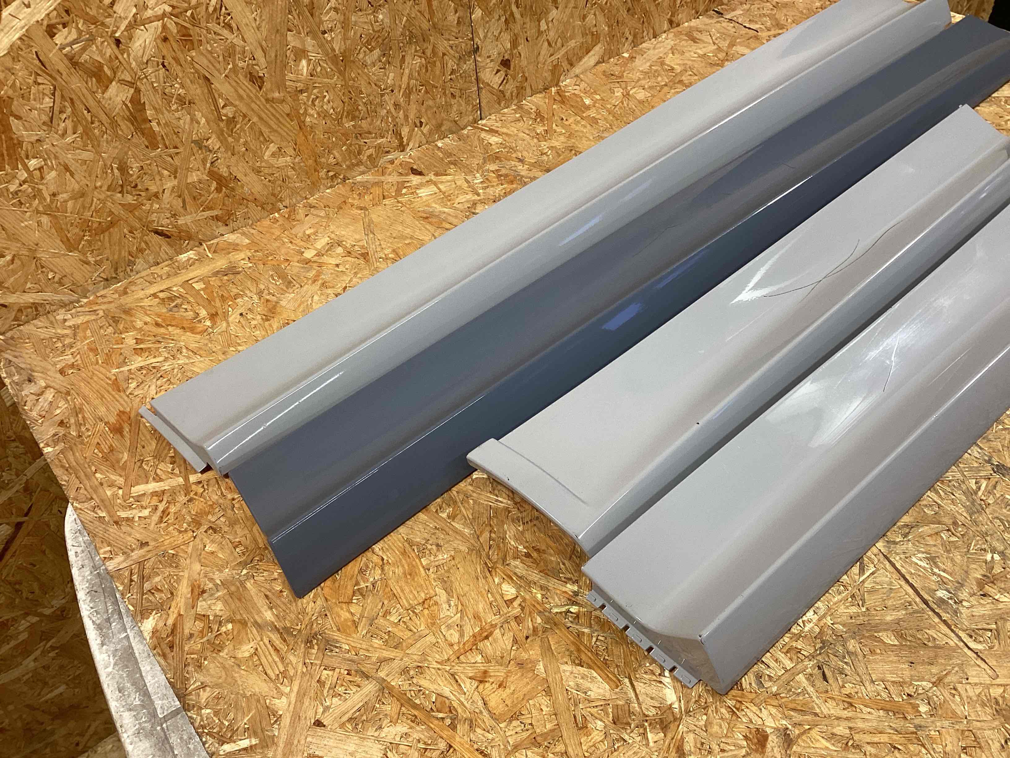 Молдинг двери передней левой Porsche Cayenne 241125-115