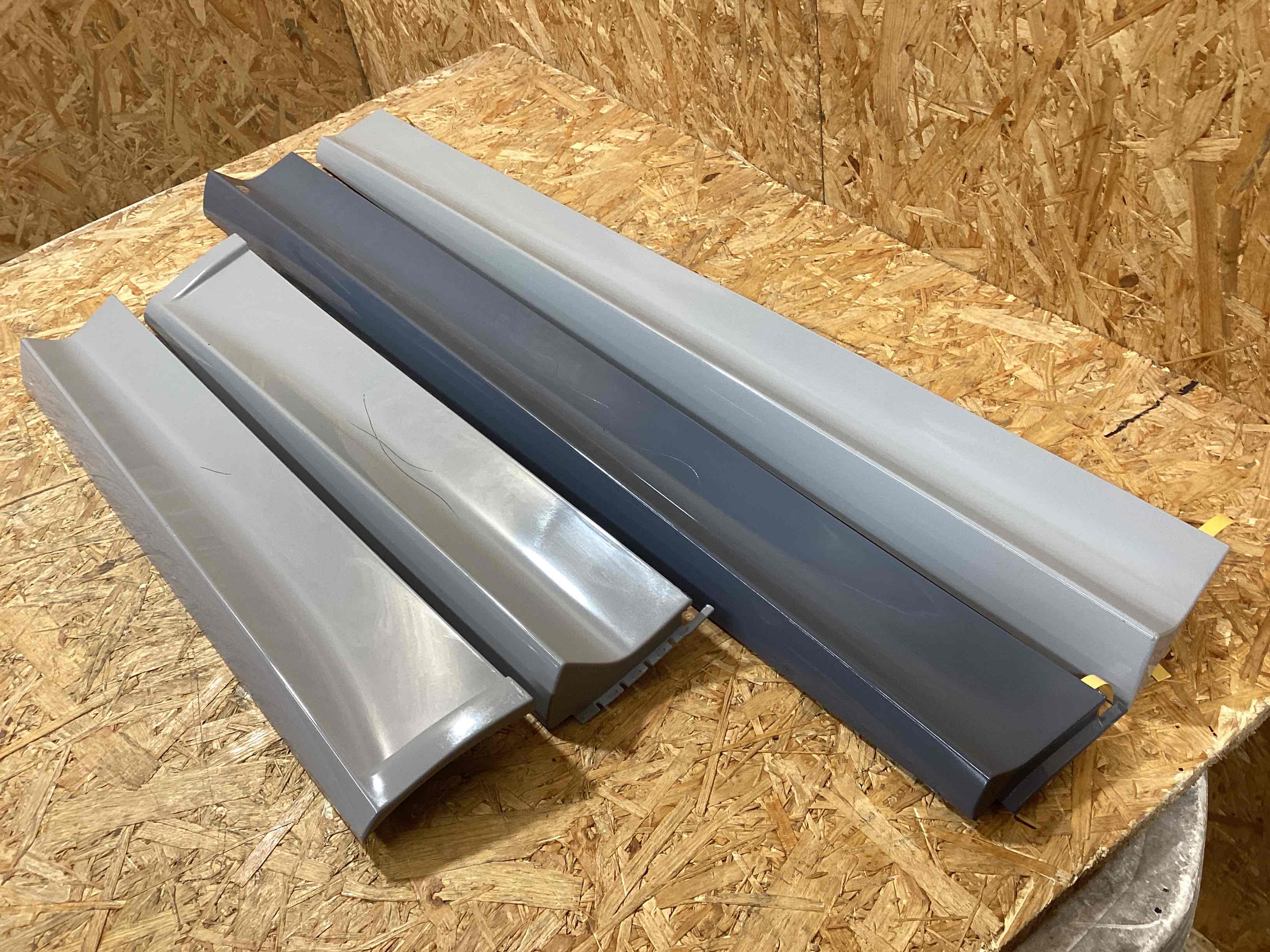 Молдинг двери передней правой Porsche Cayenne 241125-116