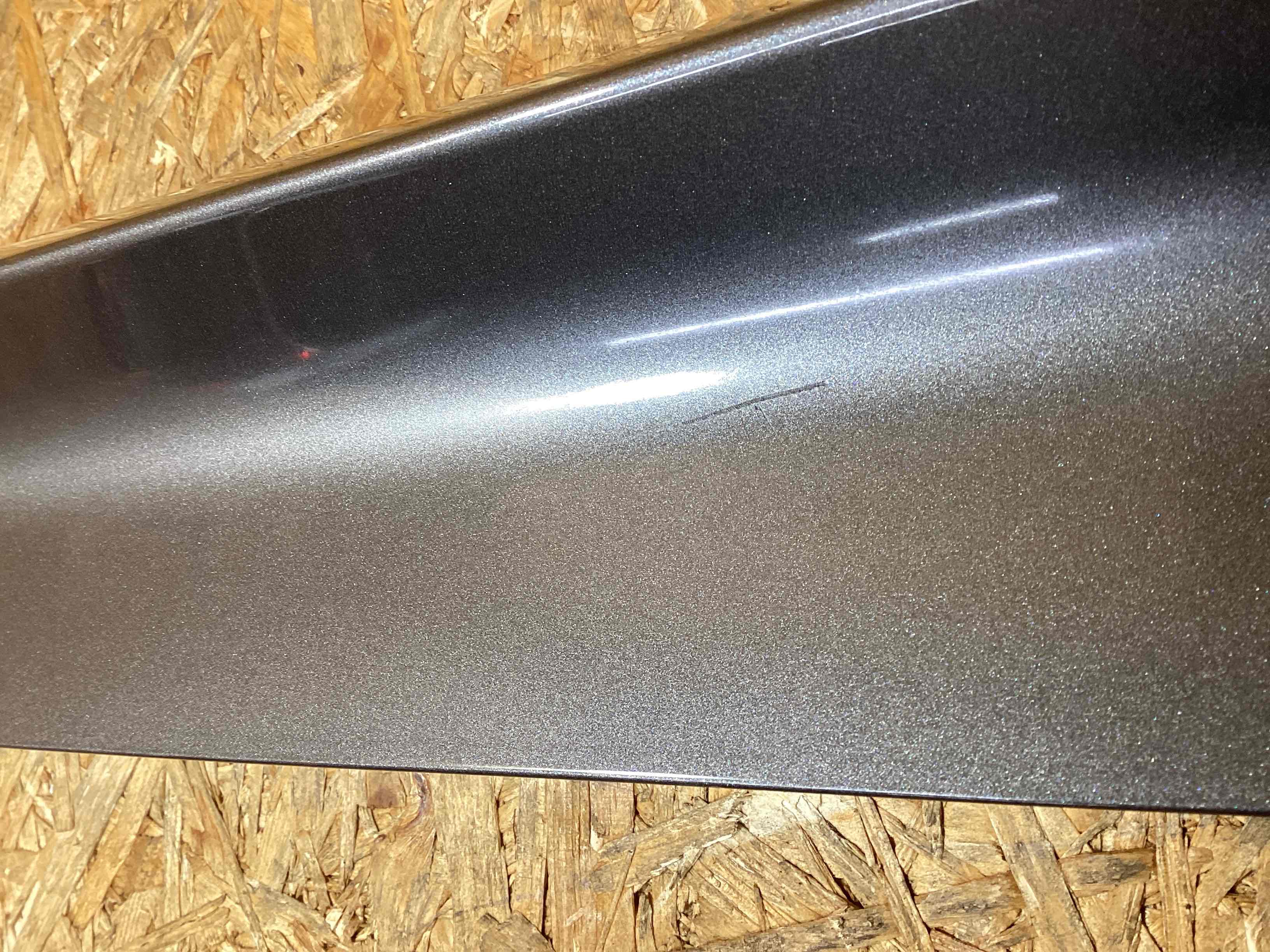 Молдинг двери передней правой Porsche Cayenne 241125-120