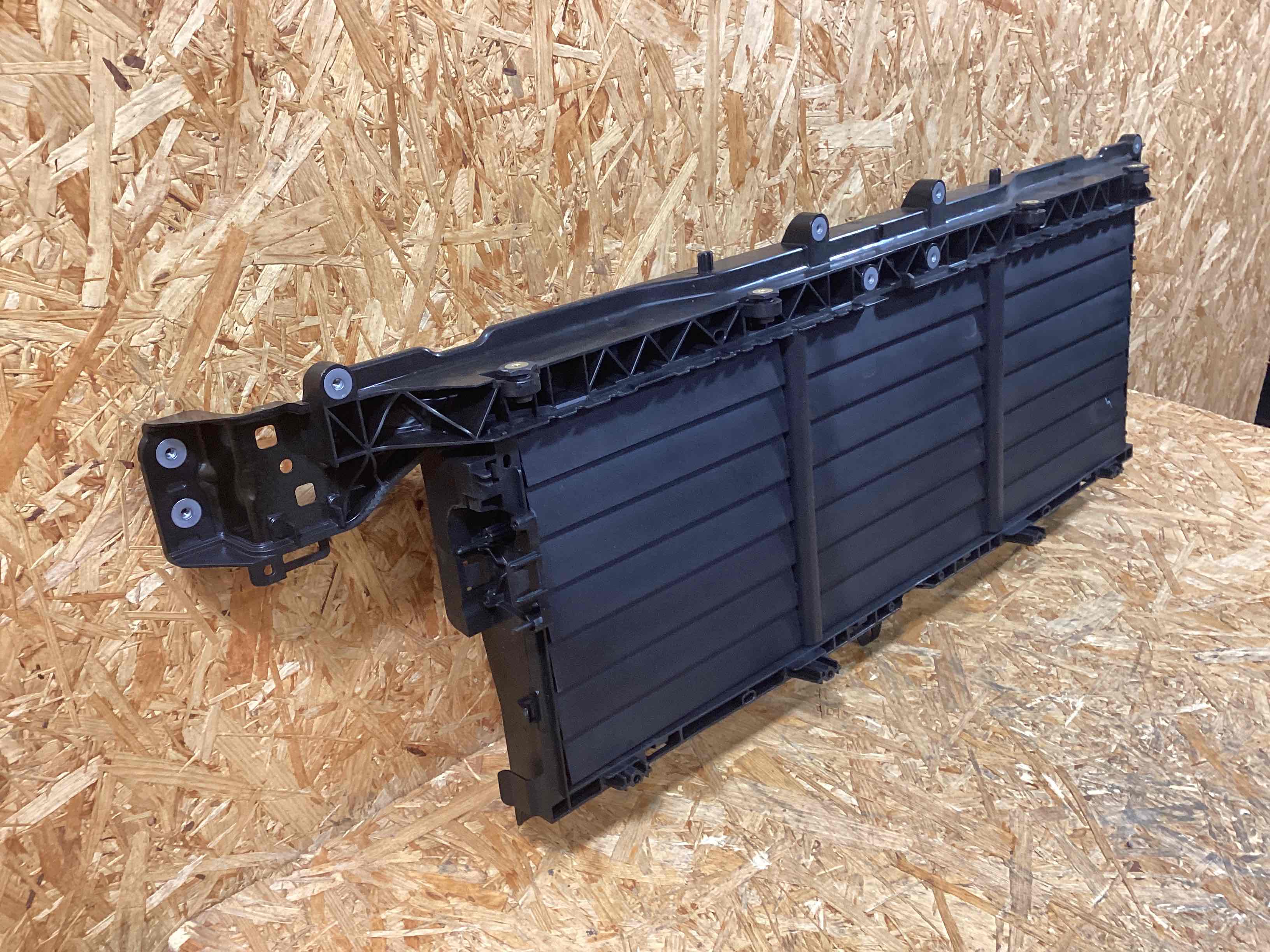 Жалюзи радиатора Porsche Cayenne 241125-123