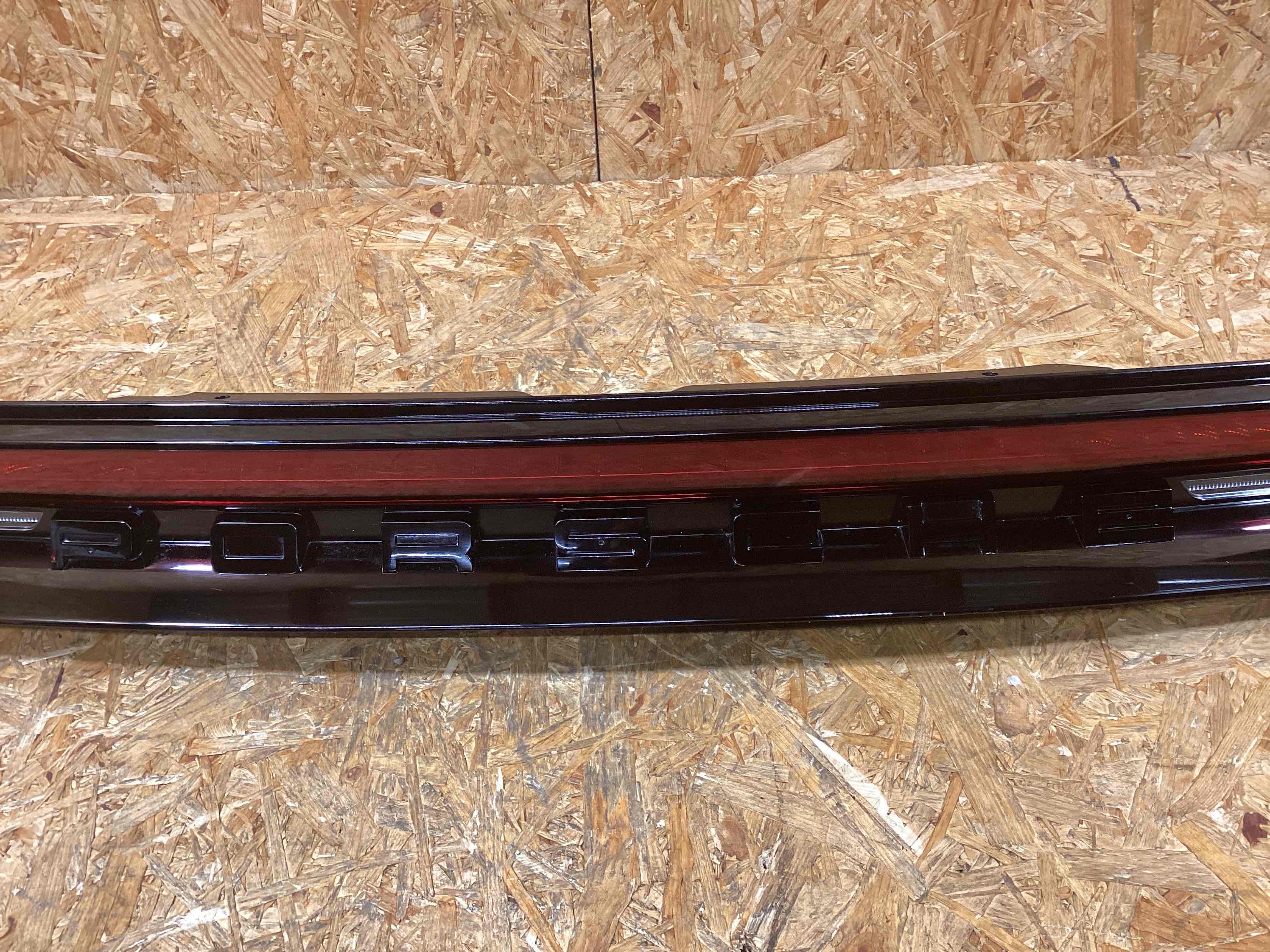 Фонарь стоп-сигнал Porsche Panamera 241125-125