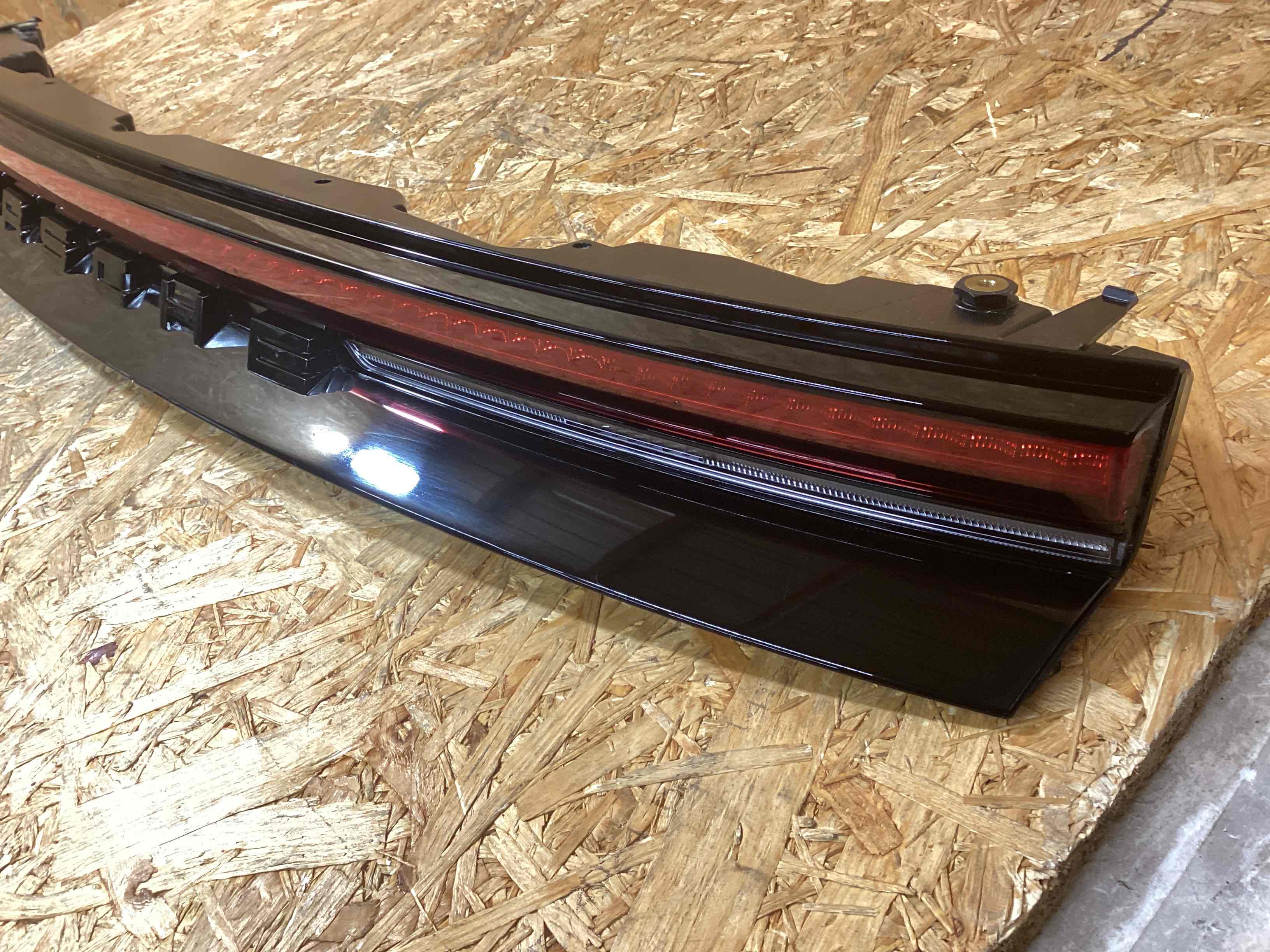 Фонарь стоп-сигнал Porsche Panamera 241125-125