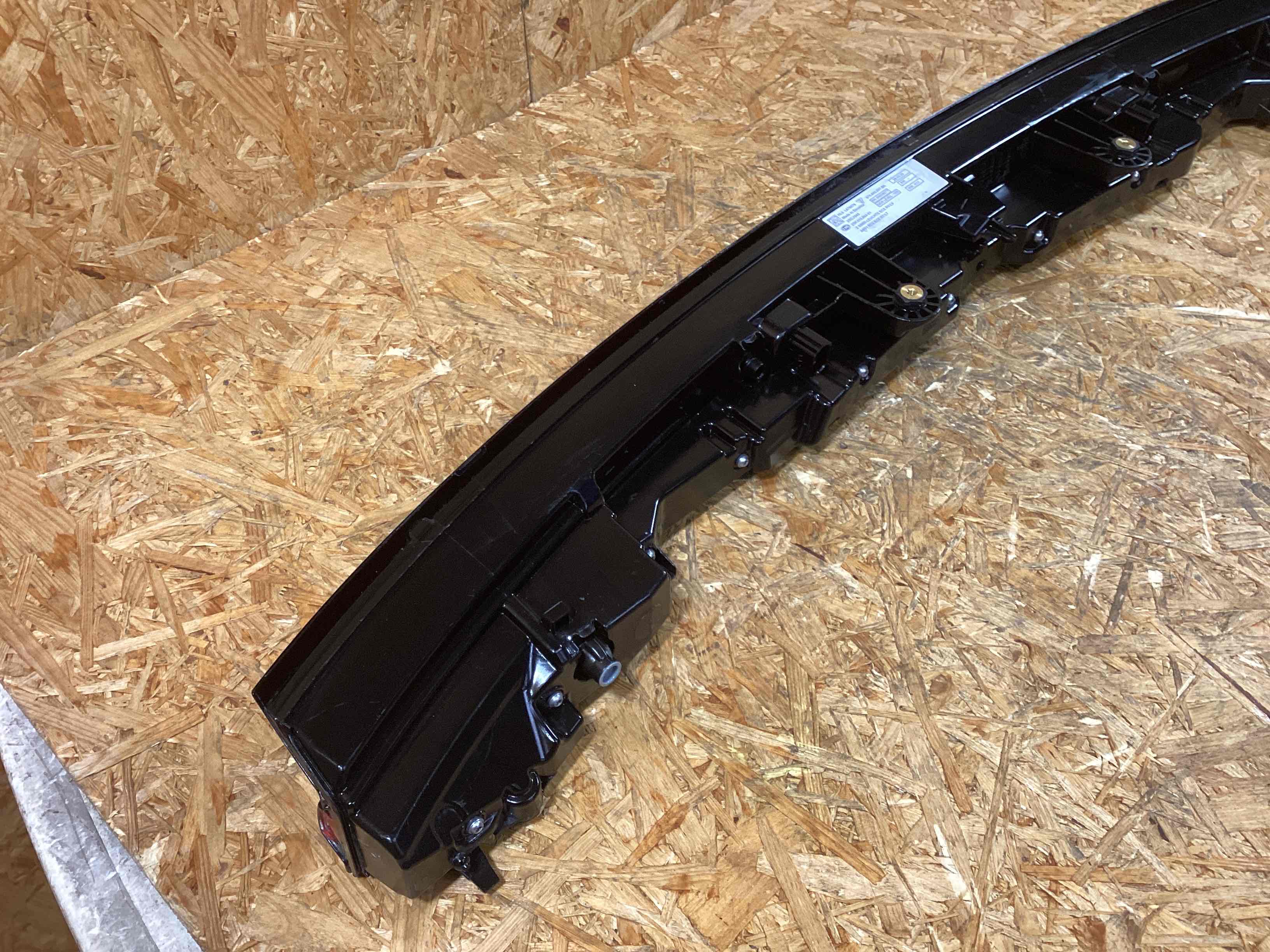 Фонарь стоп-сигнал Porsche Panamera 241125-125