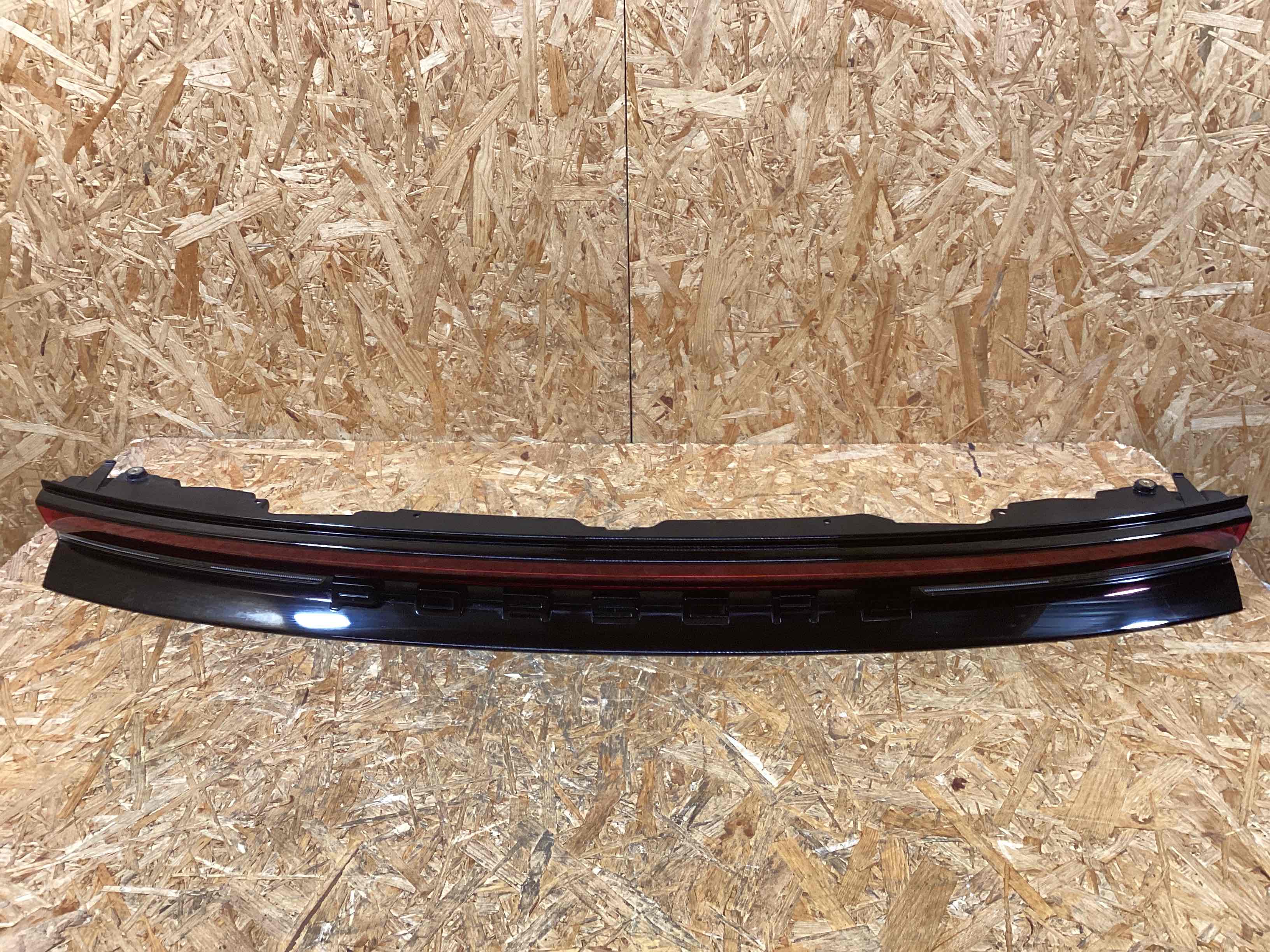 Фонарь стоп-сигнал Porsche Panamera 241125-125