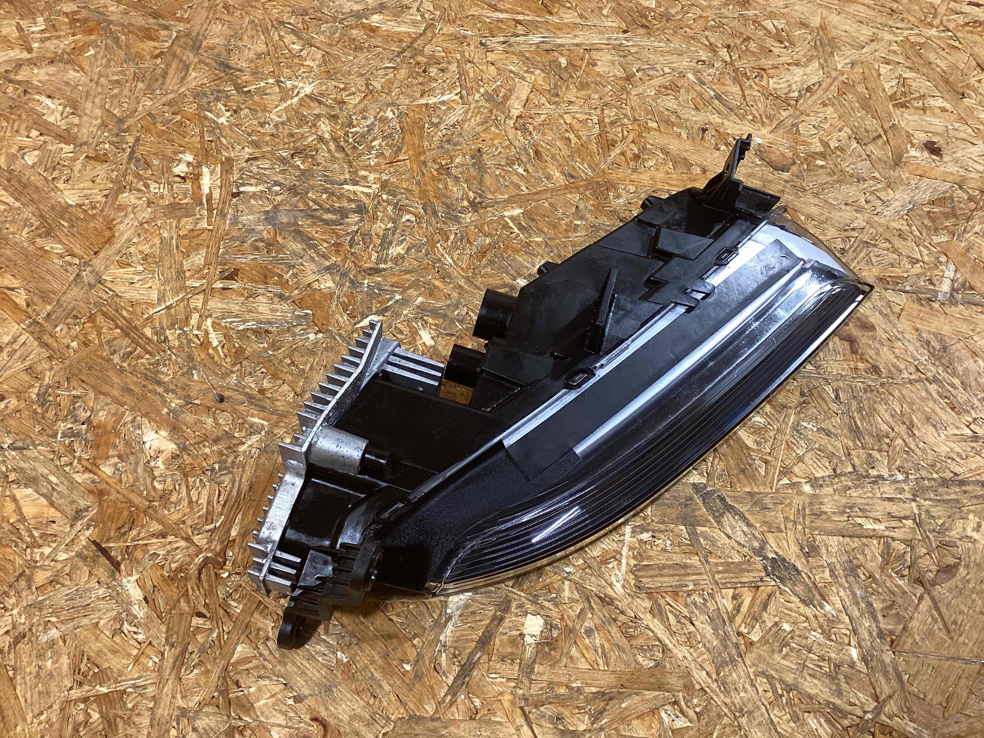 Фара противотуманная Porsche Panamera 241125-130