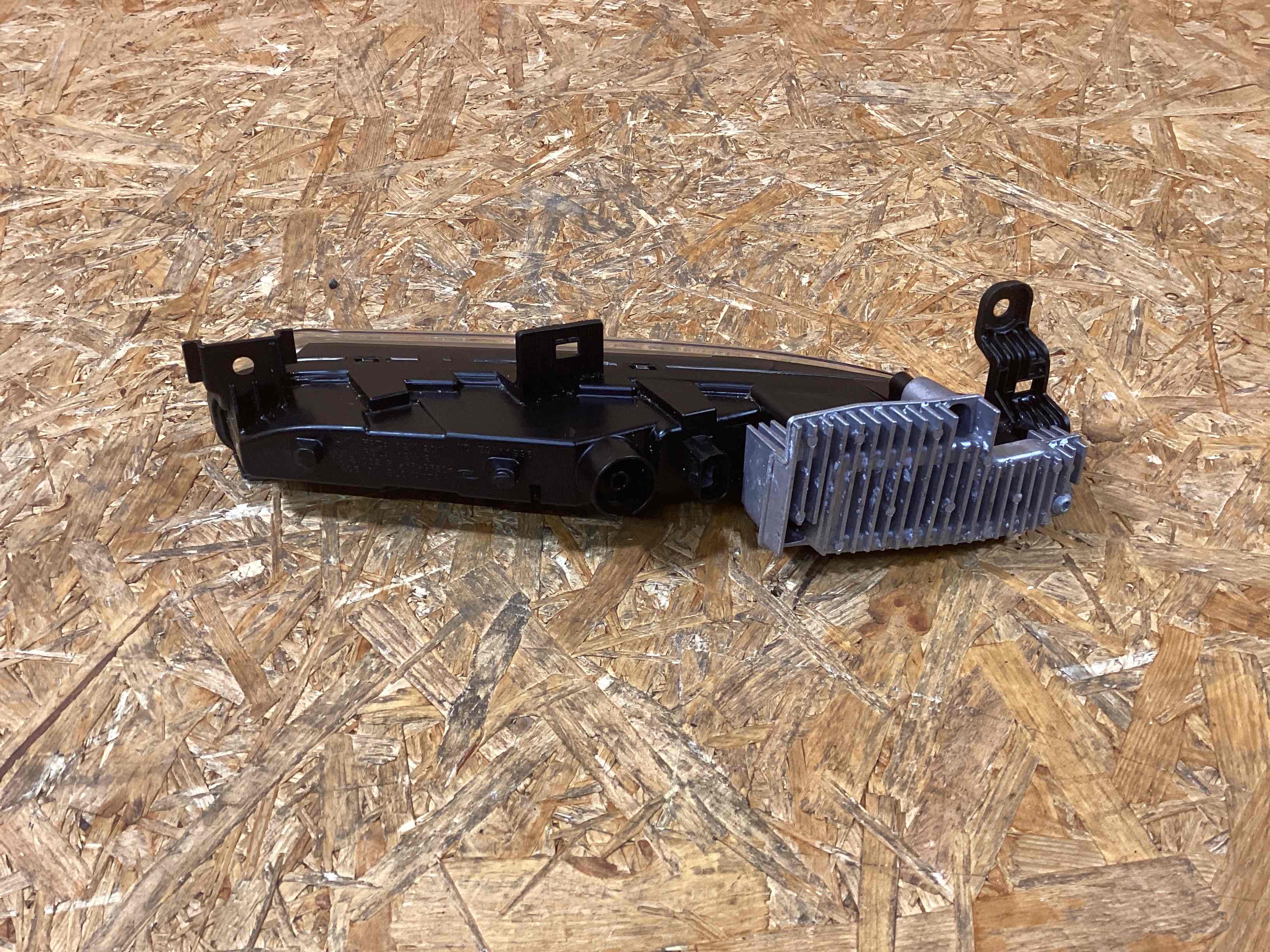 Фара противотуманная Porsche Panamera 241125-130